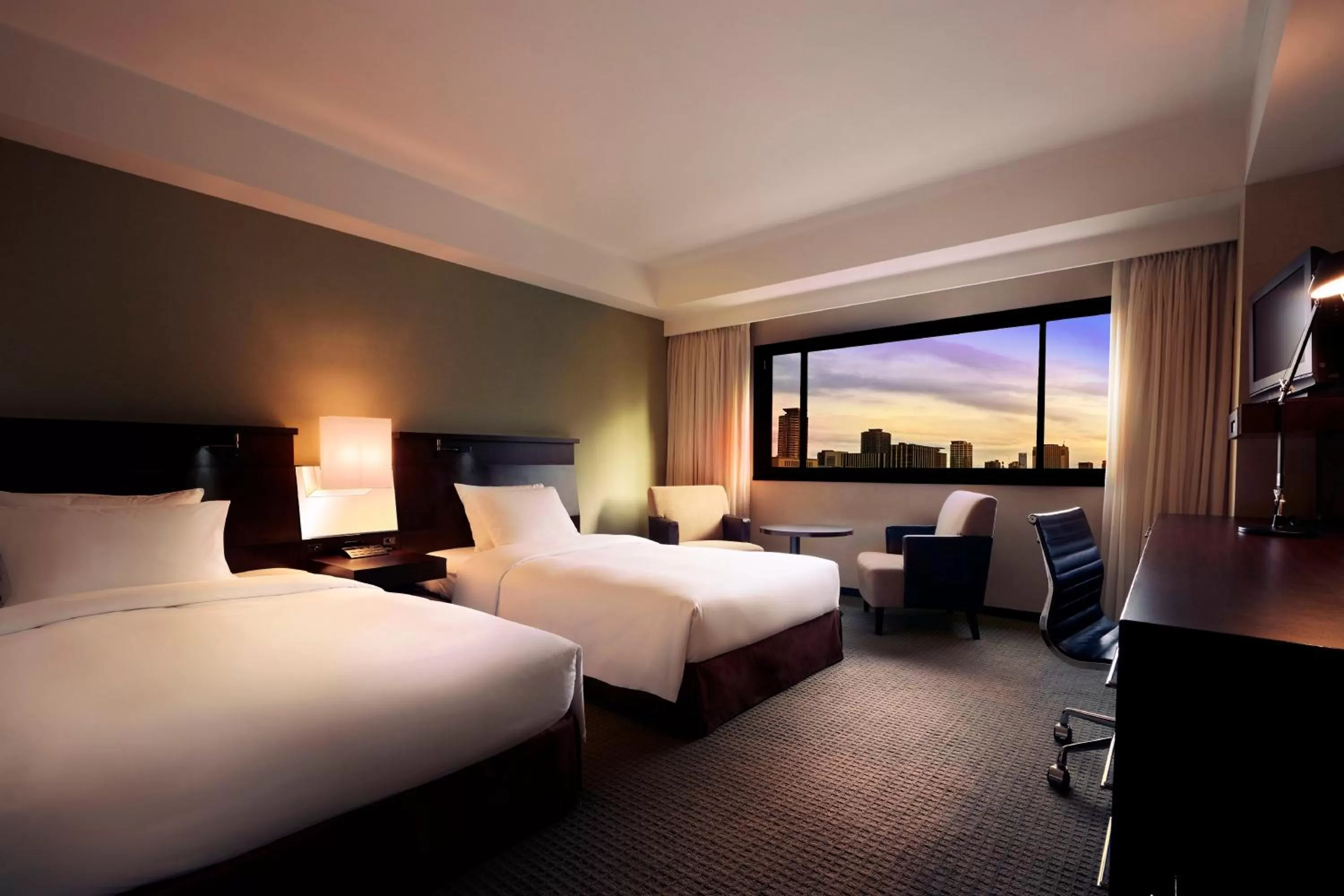 Photo of the whole room in ANA Crowne Plaza Osaka by IHG