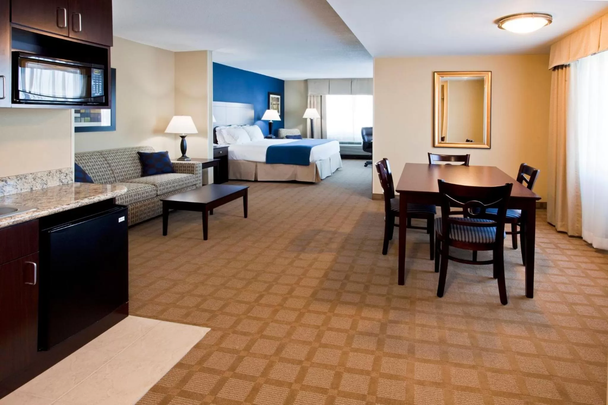 Photo of the whole room, Bed in Holiday Inn Express Hotel & Suites Fort Pierce West by IHG