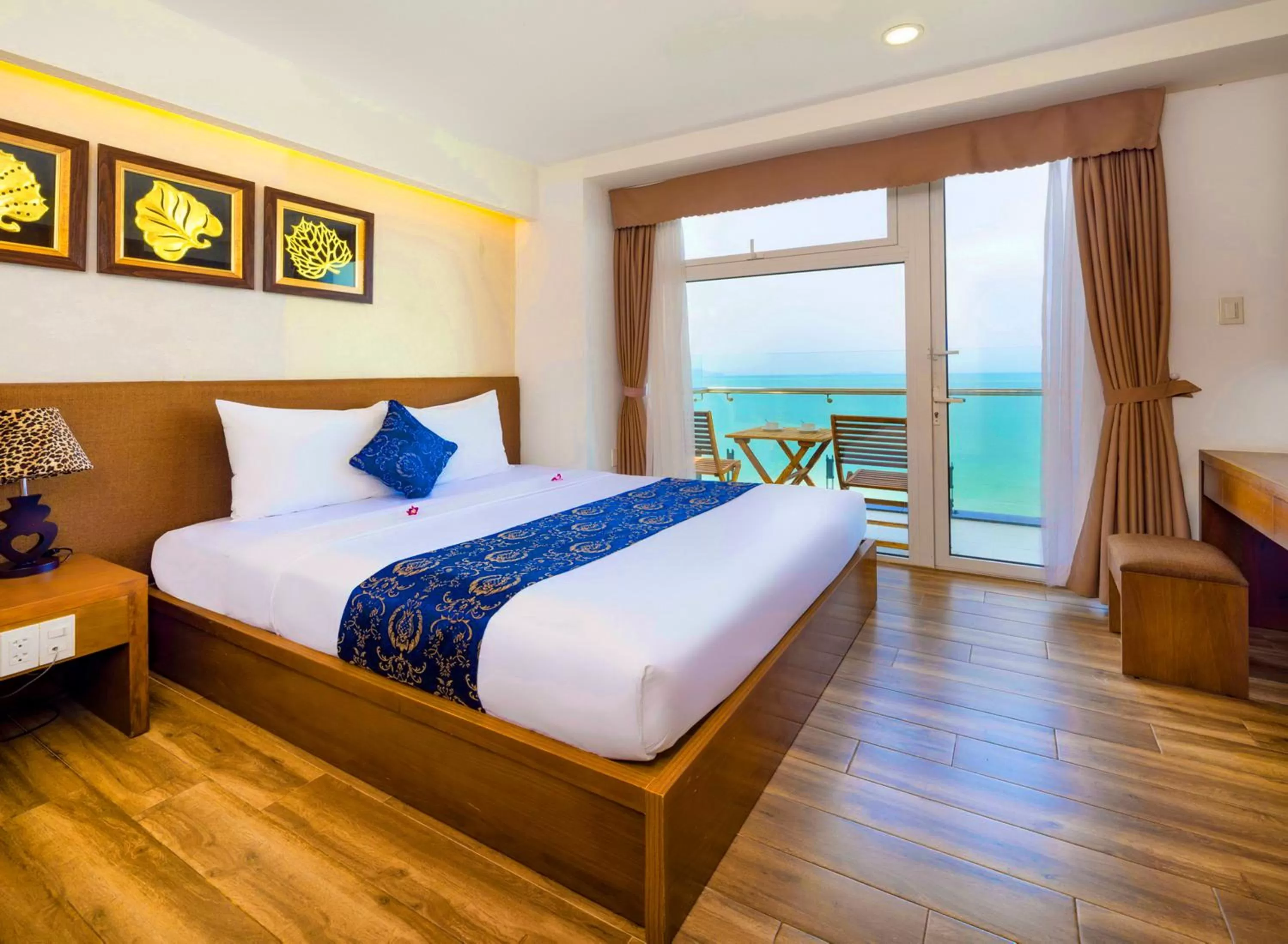 Family Room with Sea View in Saphia Hotel Nha Trang