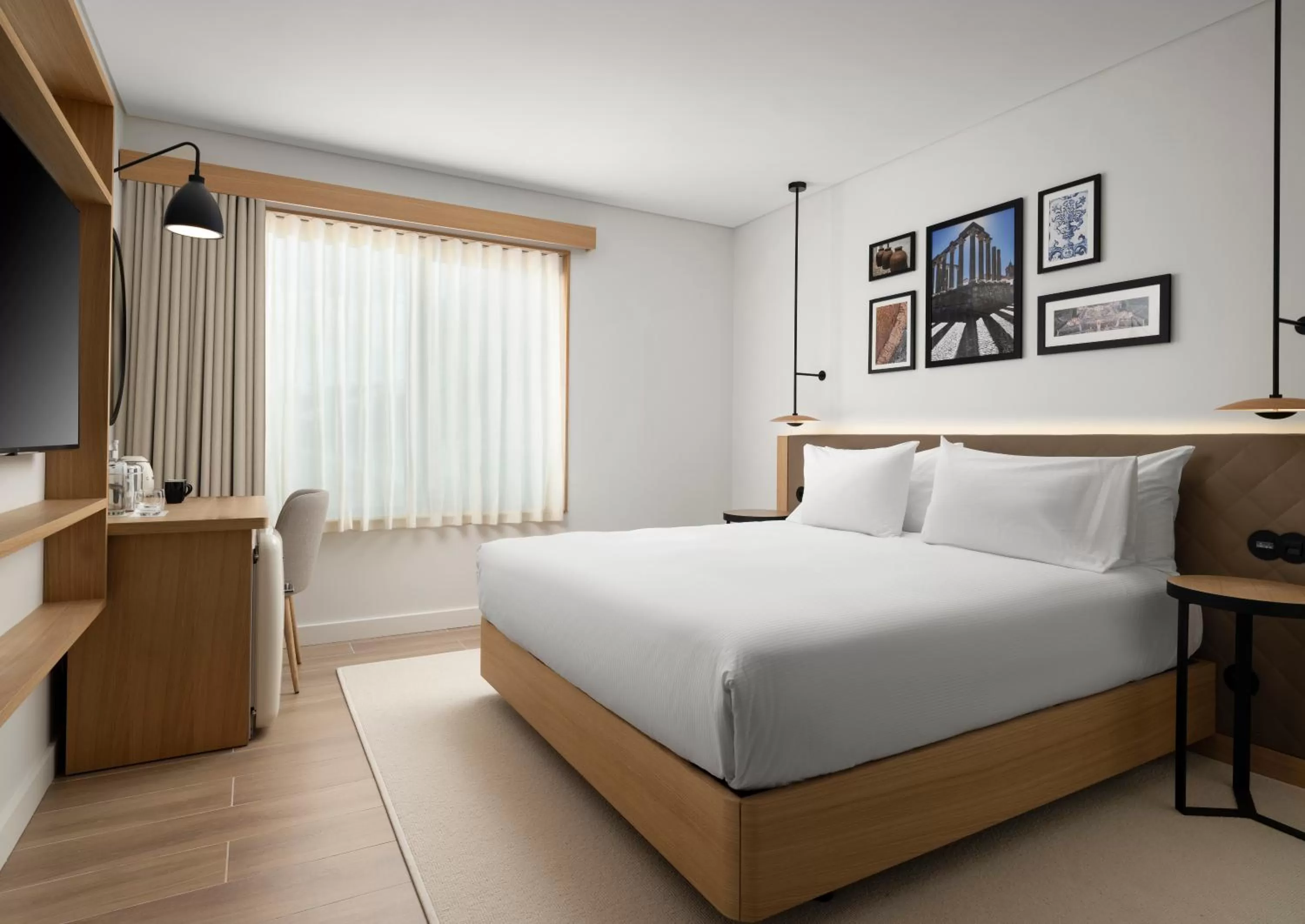 King Room - Mobility Accessible in Hilton Garden Inn Evora