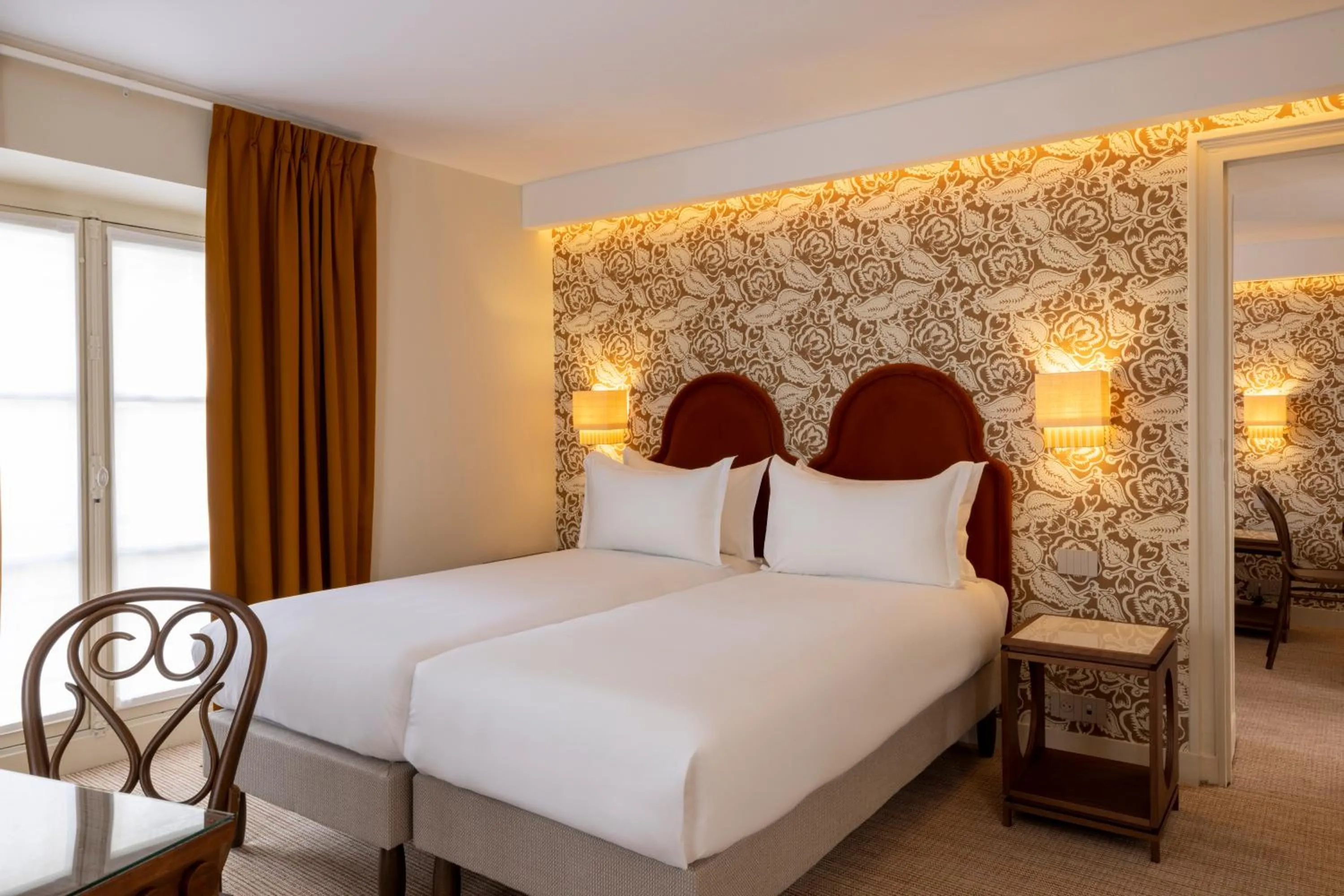 Bed in Hotel Michelet Odeon