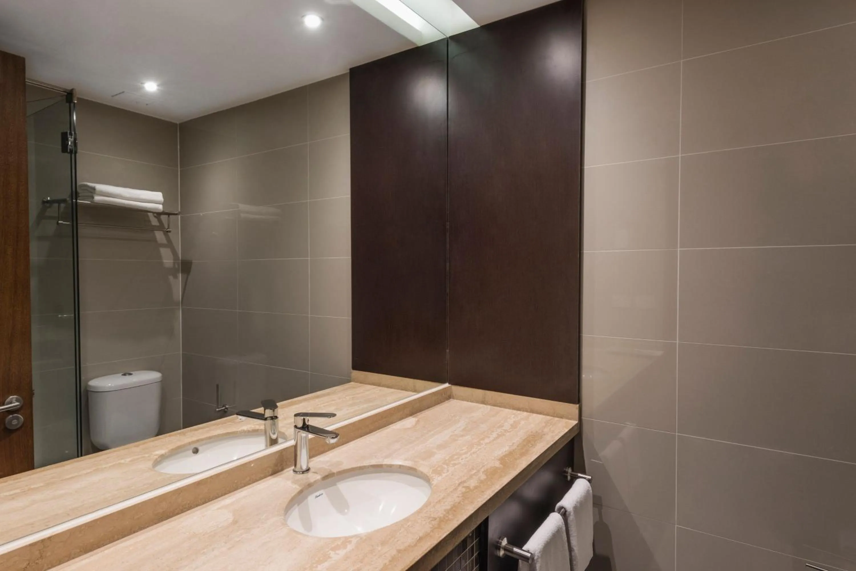 Bathroom in Courtyard by Marriott Puerto Montt