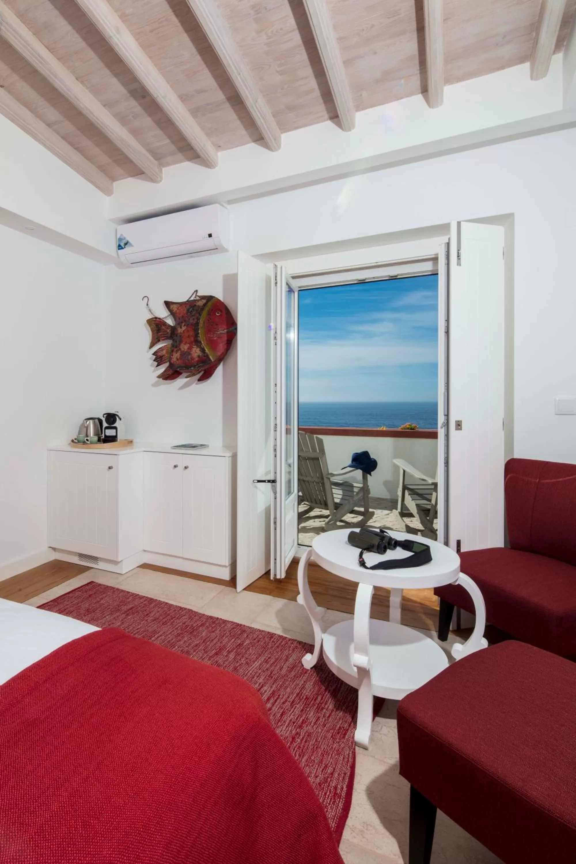 Photo of the whole room, Bed in Chalet O Amorzinho Sintra Praia