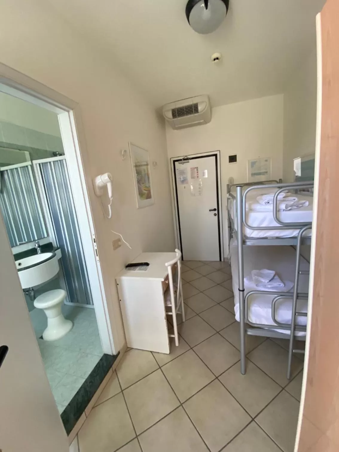 bunk bed in Hotel Christian Ideale Per Famiglie