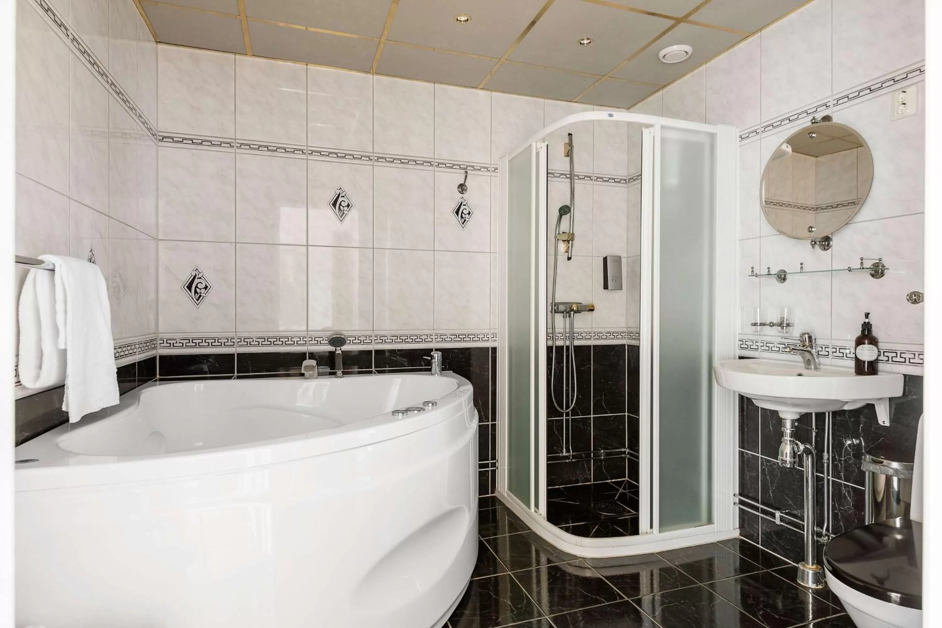 Bathroom in Sure Hotel by Best Western Ojaby Herrgard
