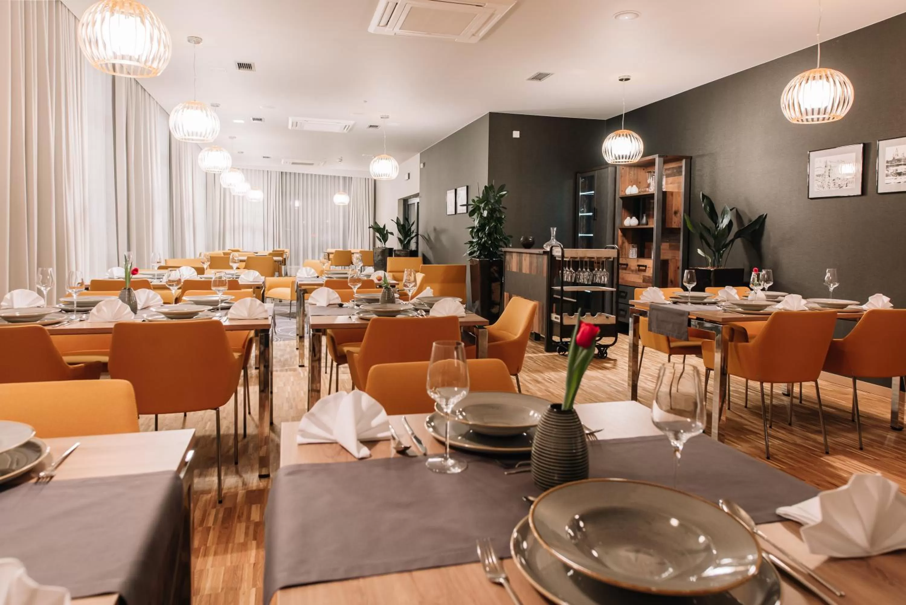 Restaurant/places to eat in Krowodrza Centrum Konferencyjno - Hotelowe