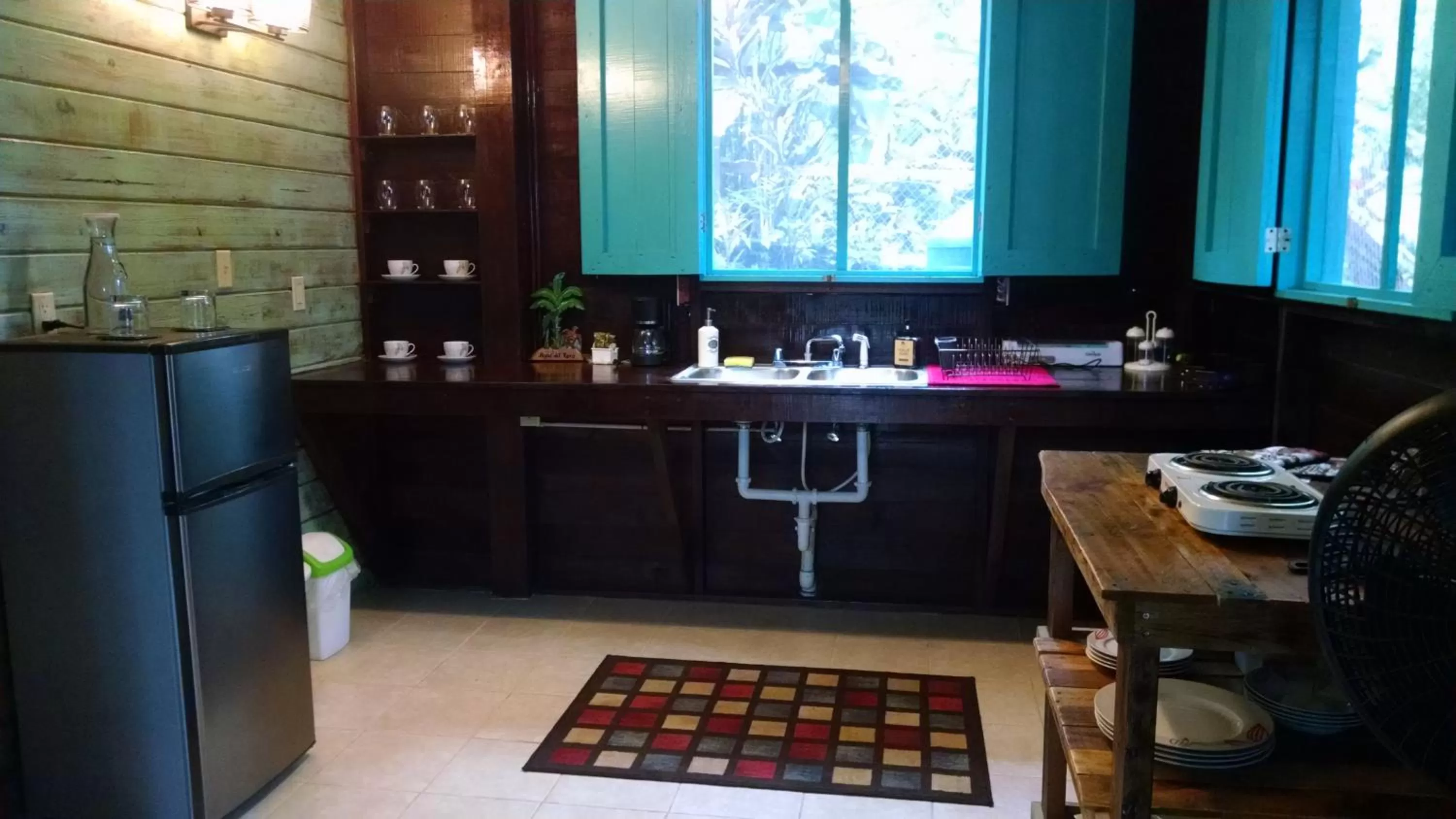 Kitchen or kitchenette in Surf Break at Paunch