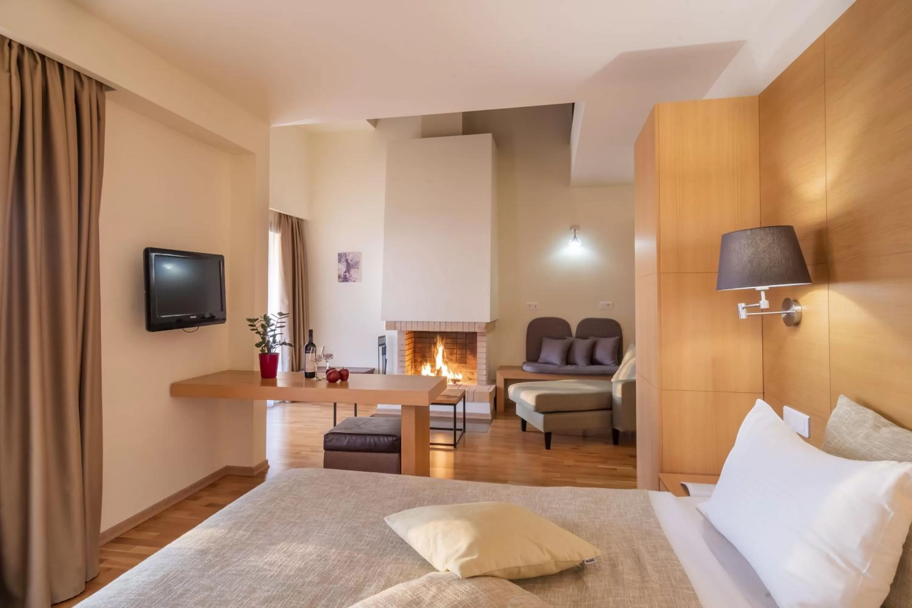 Photo of the whole room, Bed in Anemolia Mountain Resort