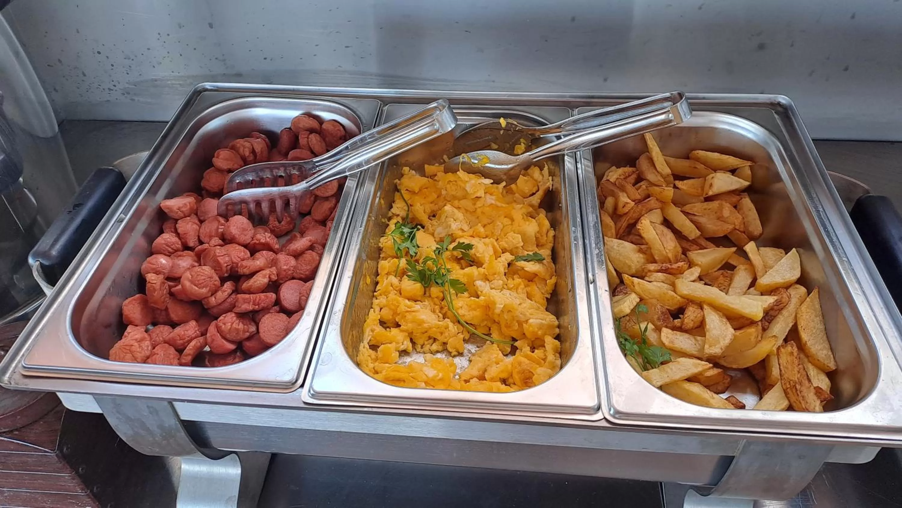 Restaurant/places to eat in Taksim Terrace Hotel