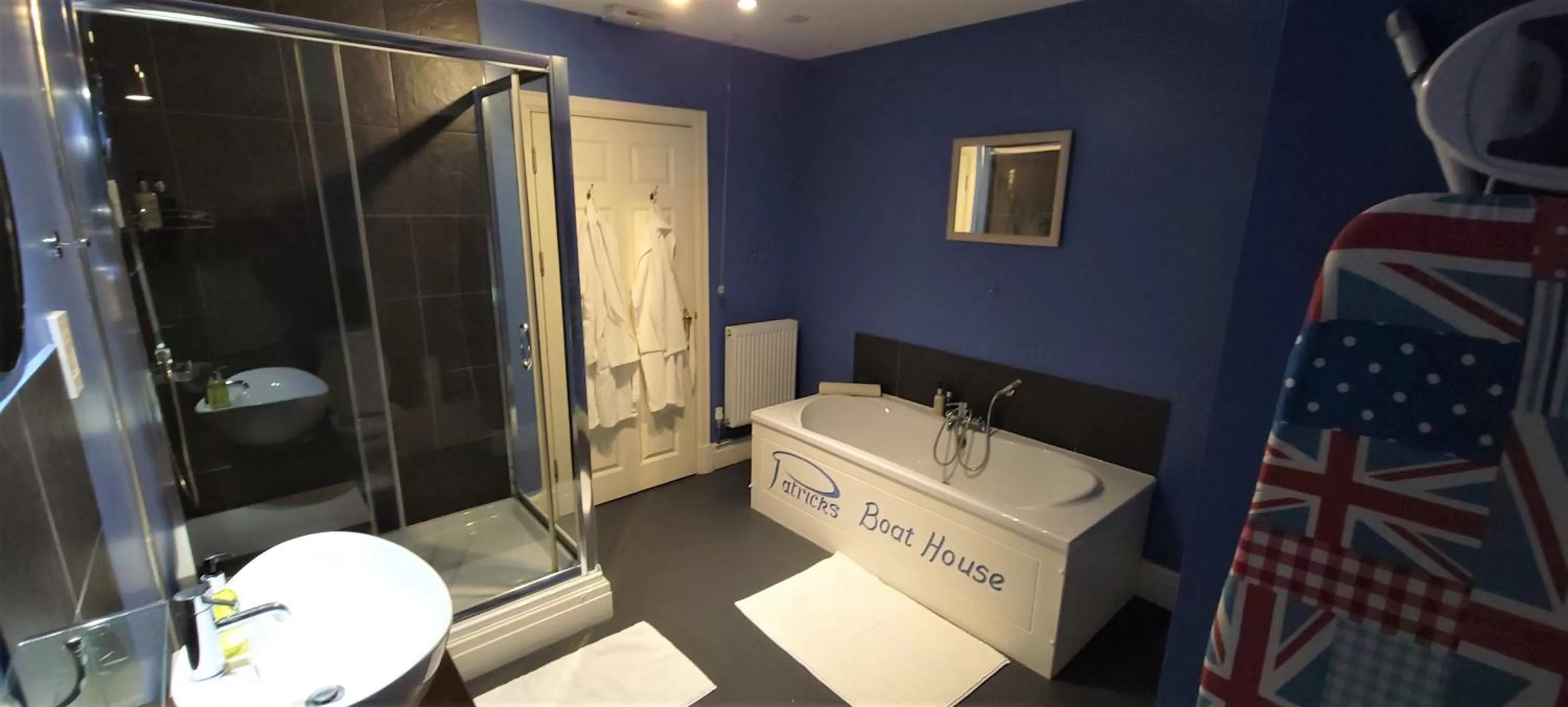 Bathroom in Patricks Boathouse