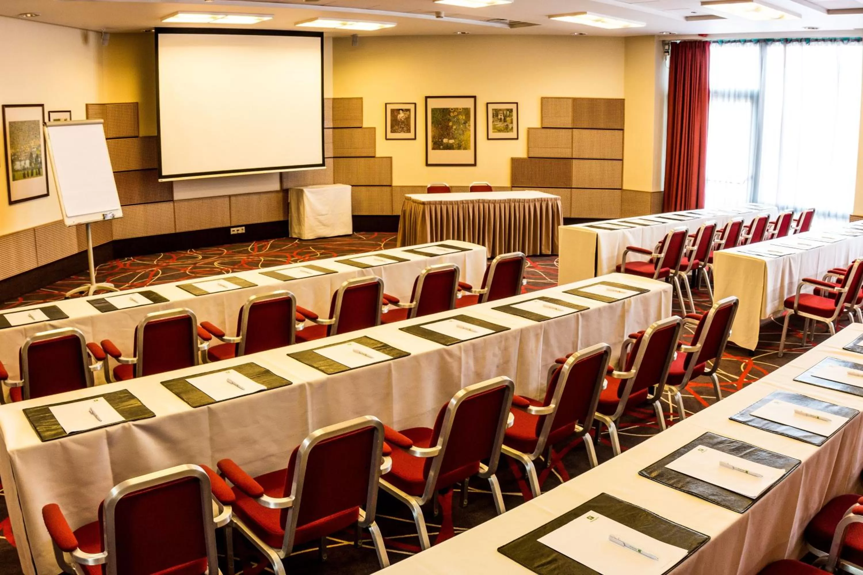 Meeting/conference room in Holiday Inn Budapest-Budaörs by IHG