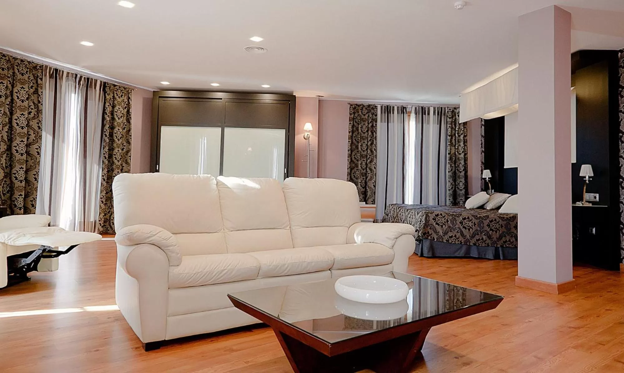 Photo of the whole room in Hotel Campos de Baeza