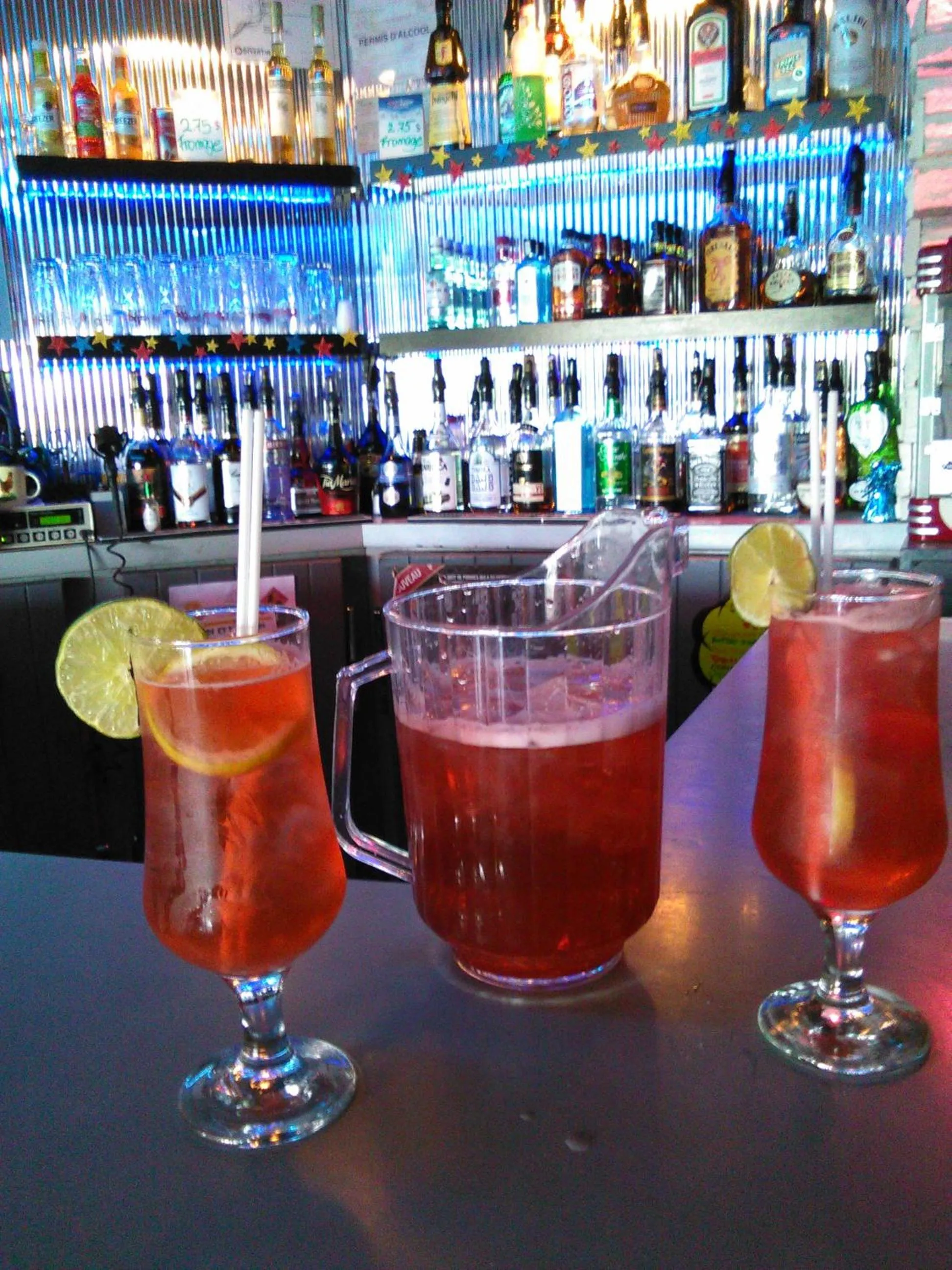 Nightclub / DJ in Hotel-Motel Drummond