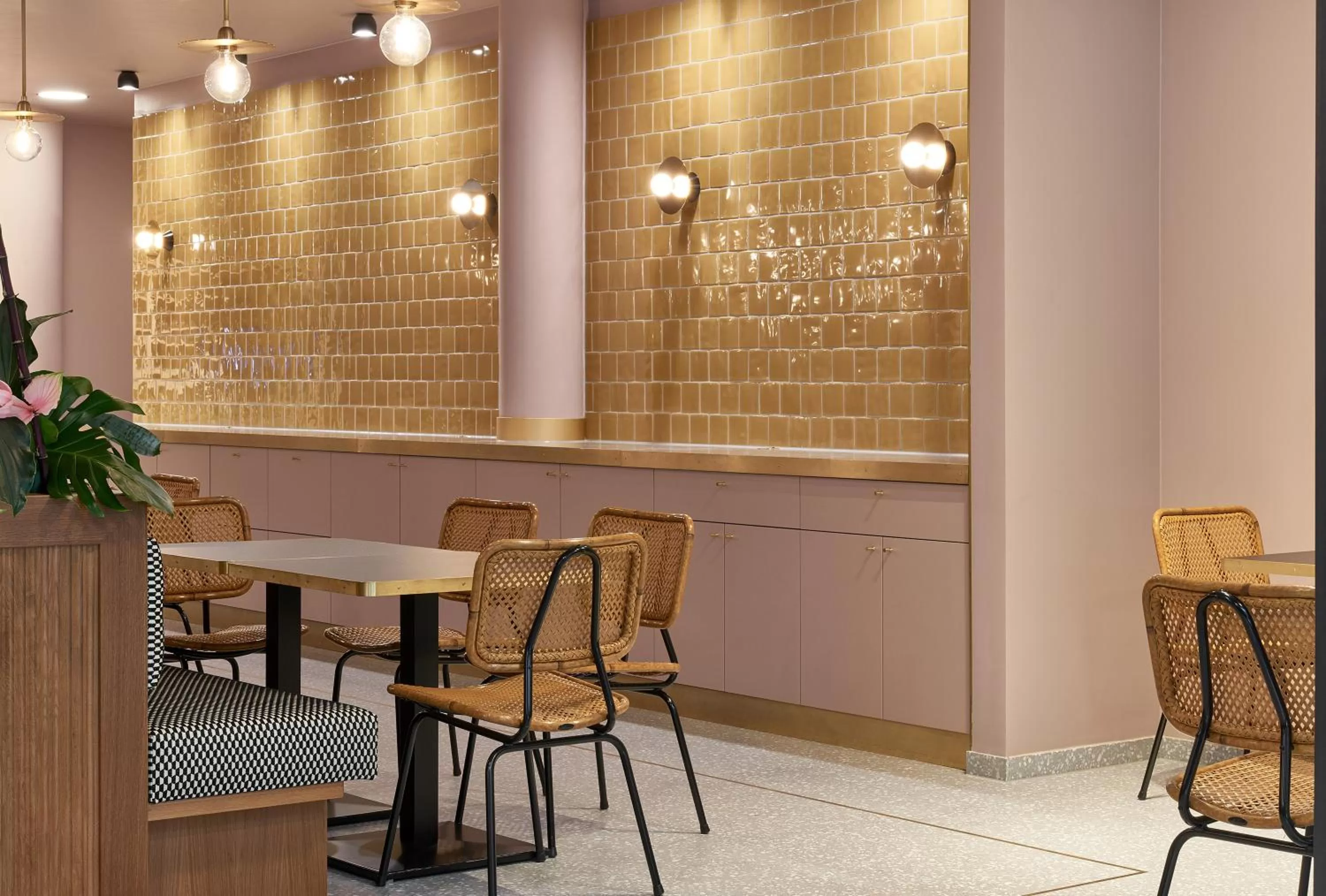 Restaurant/places to eat in Hotel MIO by AMANO