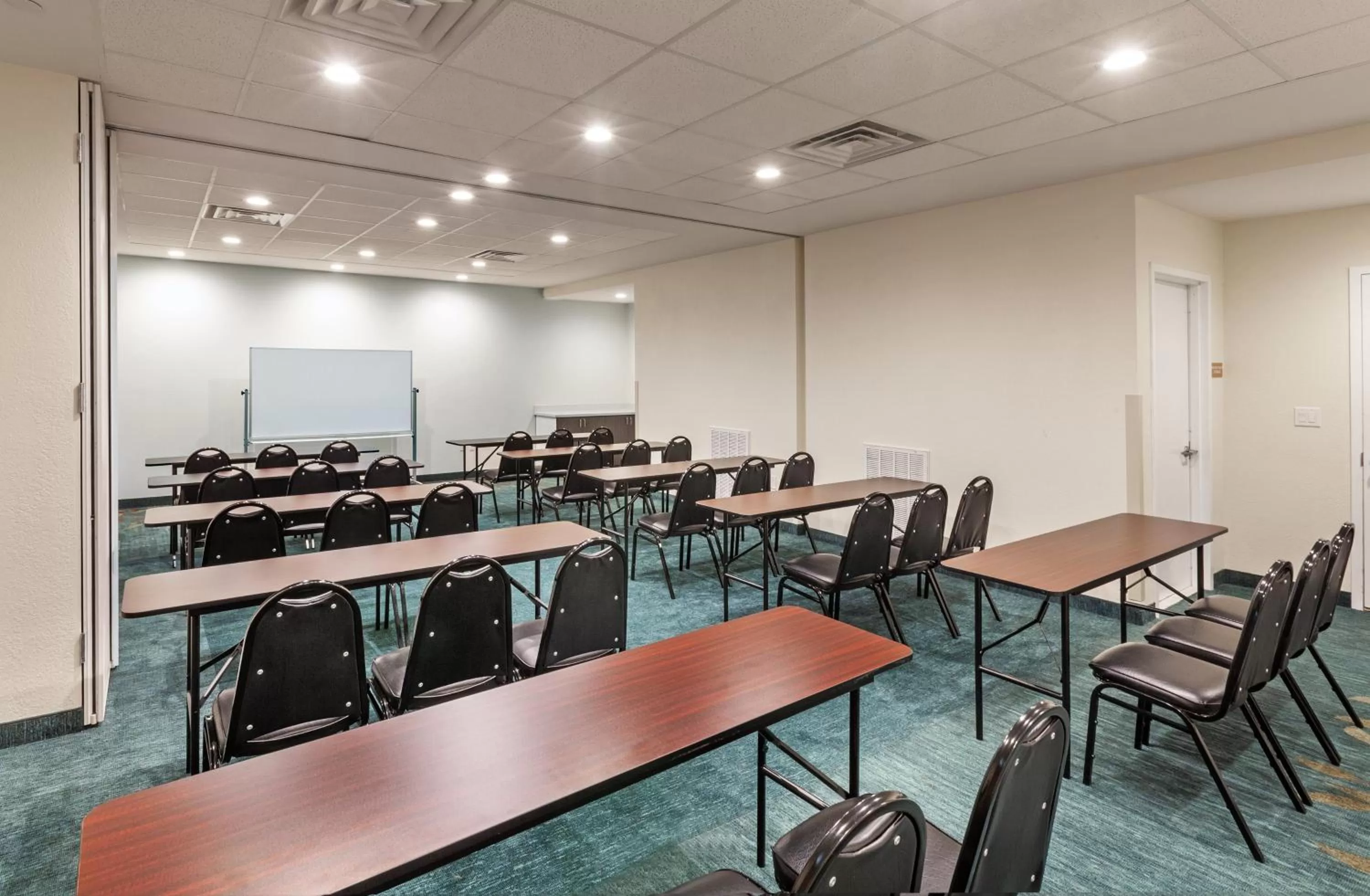 Meeting/conference room in Candlewood Suites Houston - Spring by IHG