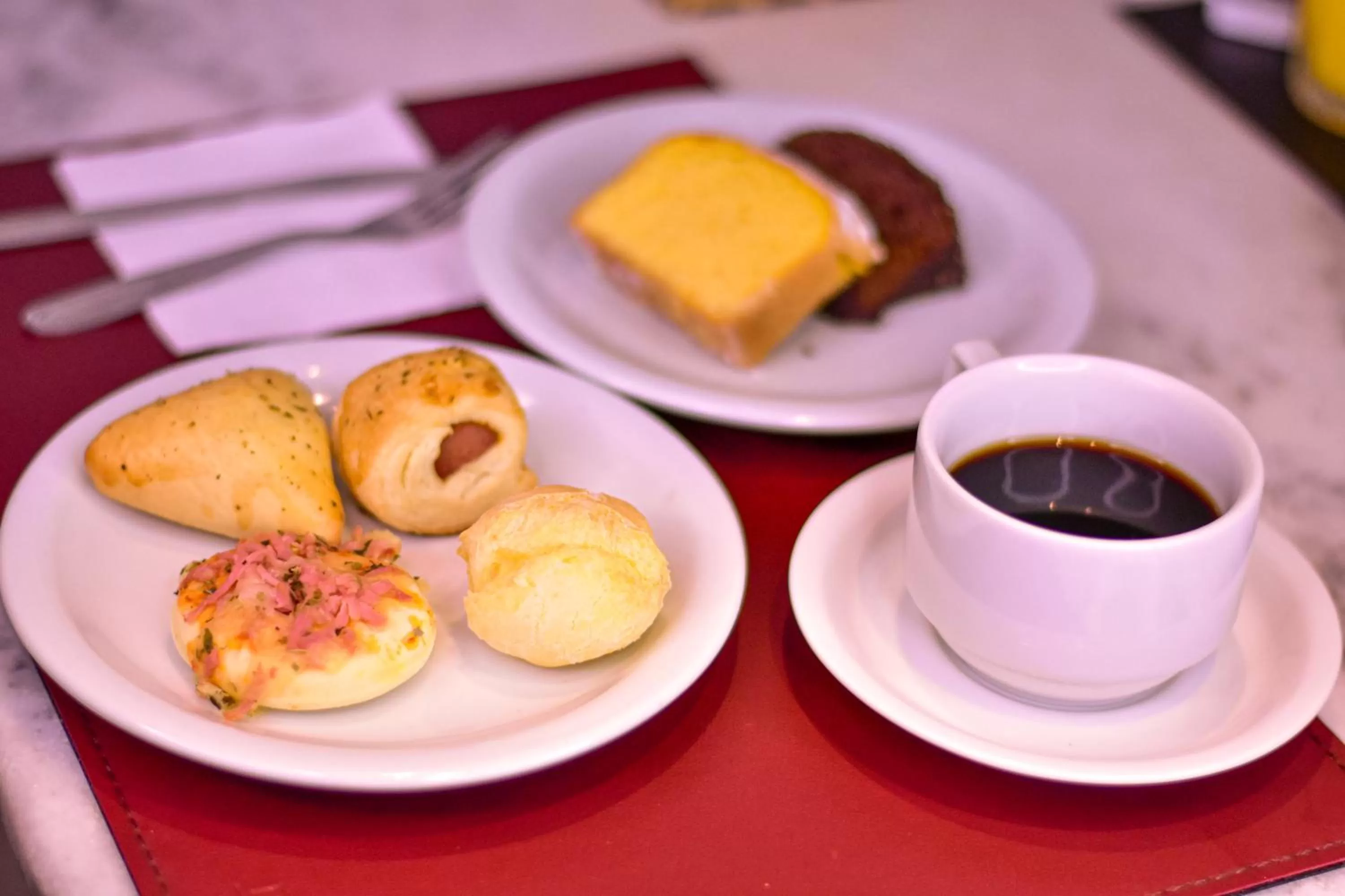 Food and drinks in Barigui Park Hotel