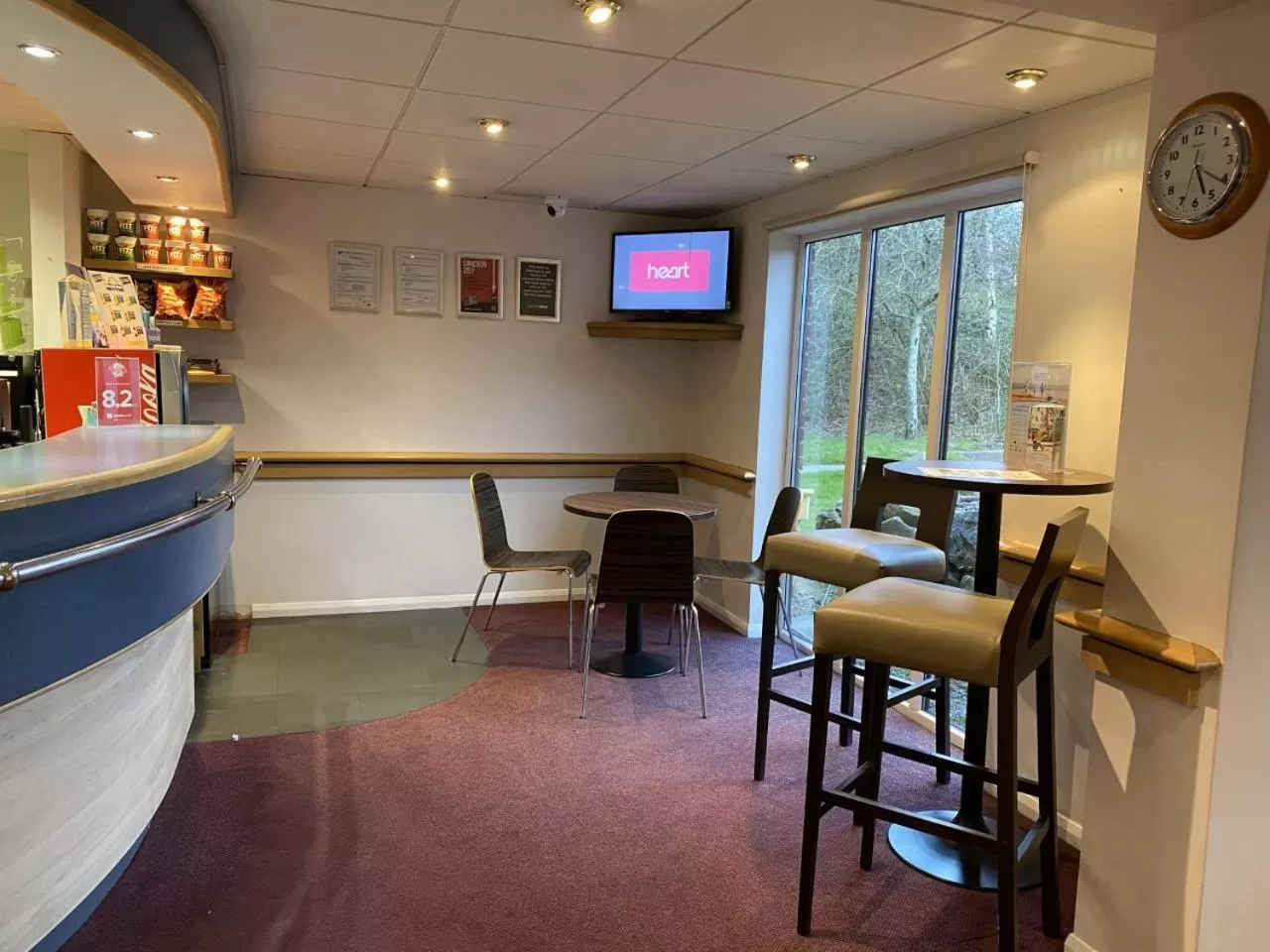 Lobby or reception in Days Inn Michaelwood M5