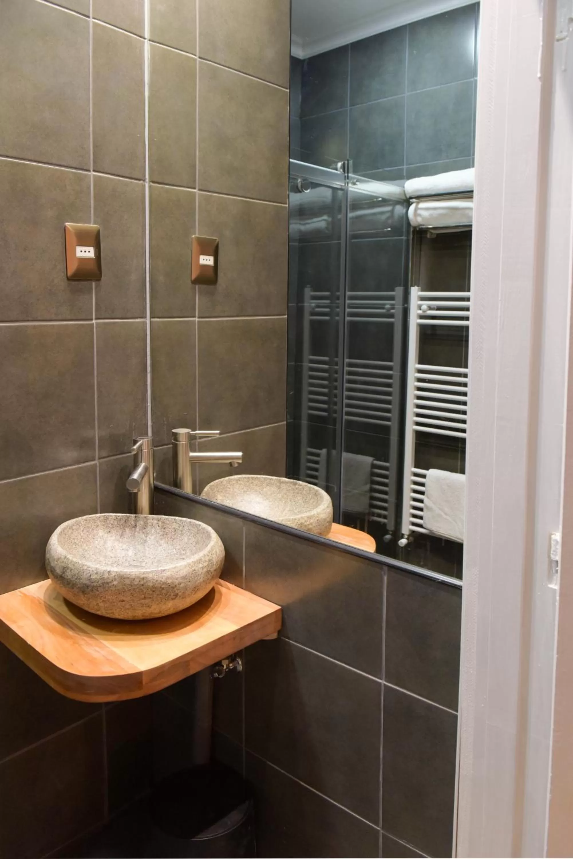 Bathroom in Hostal Boutique Puerta Roja