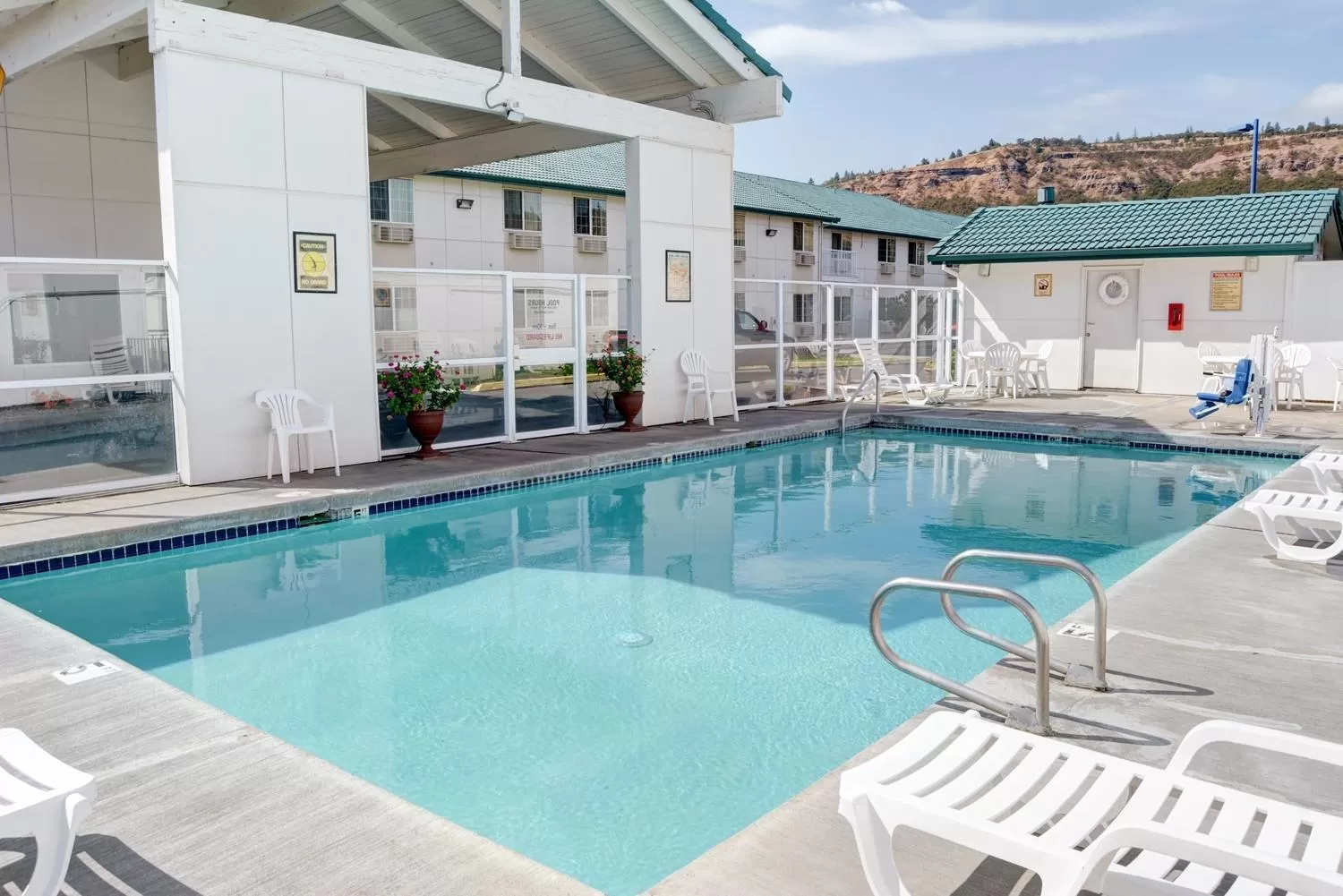 Swimming pool in Motel 6-The Dalles, OR