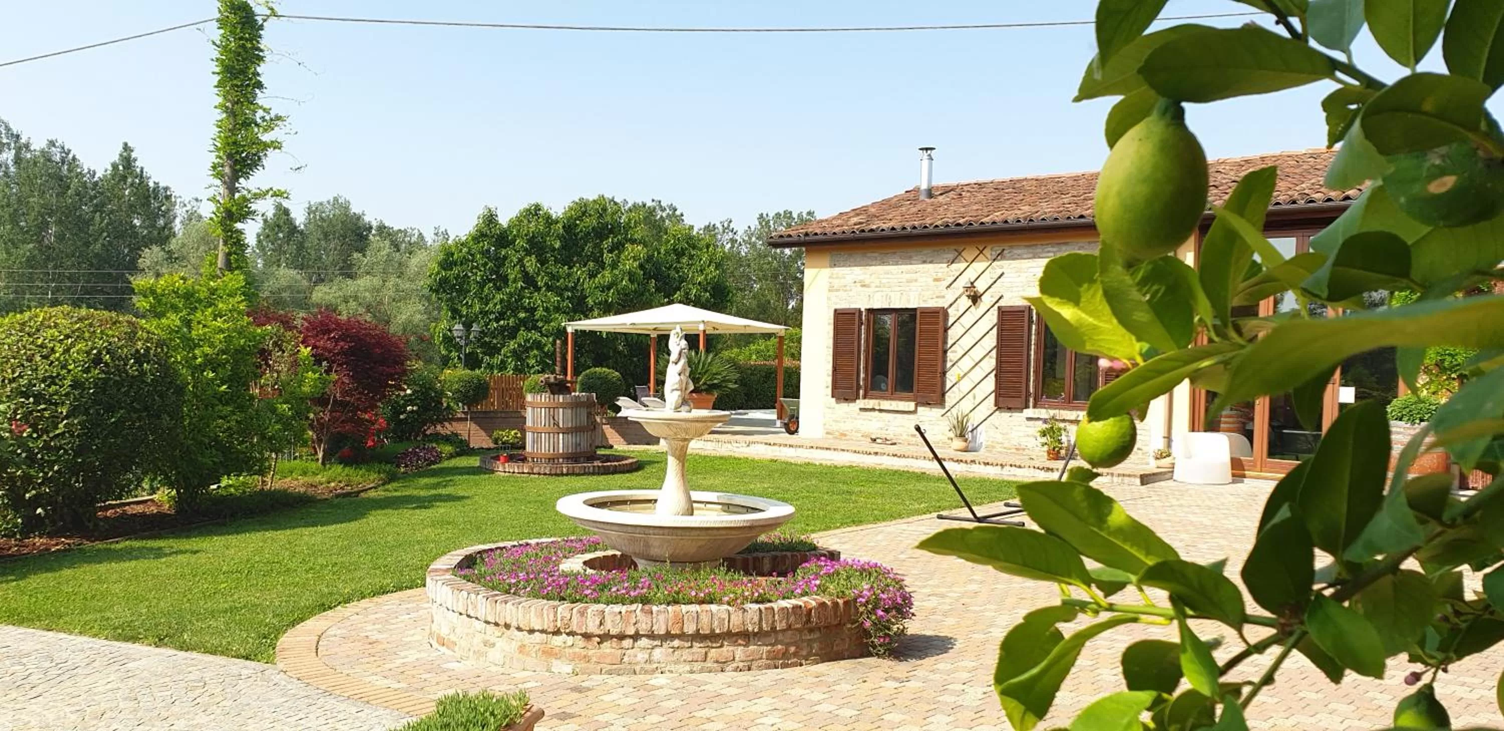 Property building in Villa Vigneto