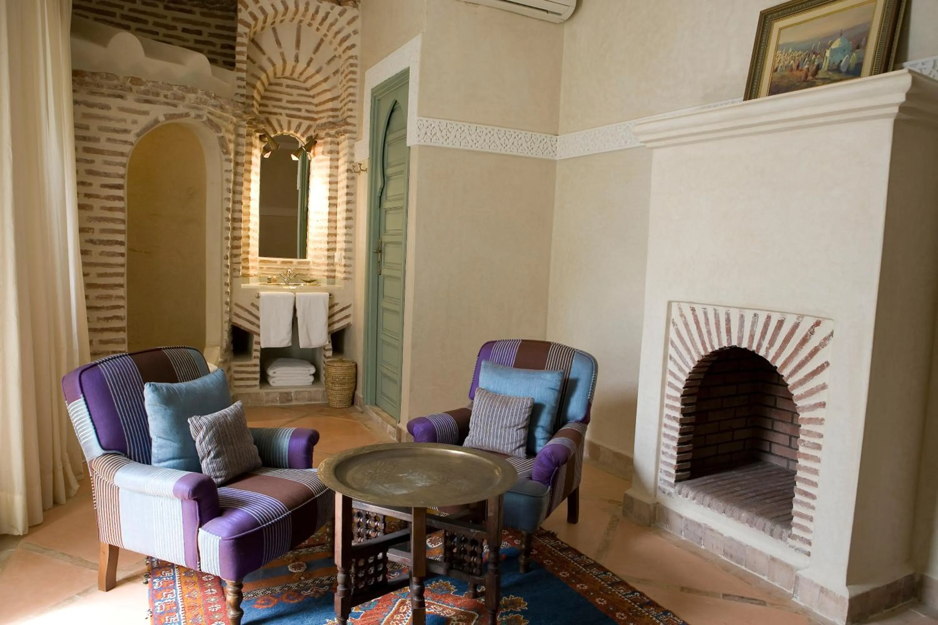 Photo of the whole room in Riad Les Hibiscus