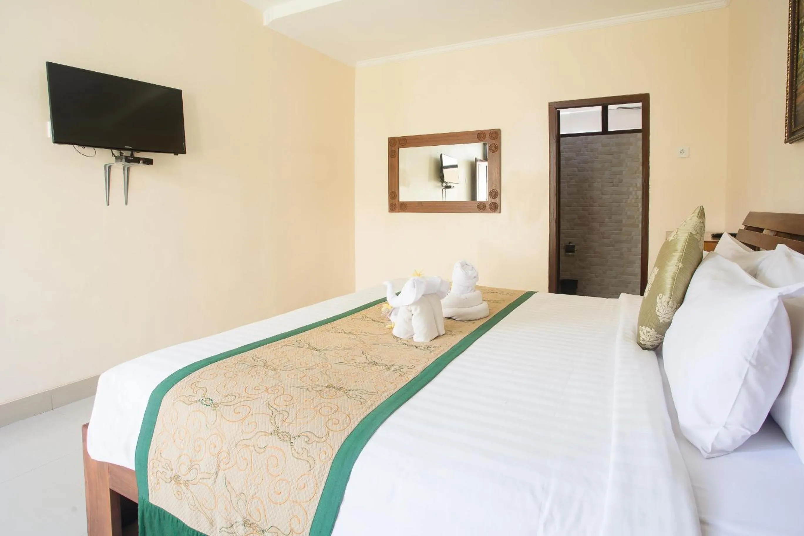 Bed in Blanjong Homestay by ecommerceloka