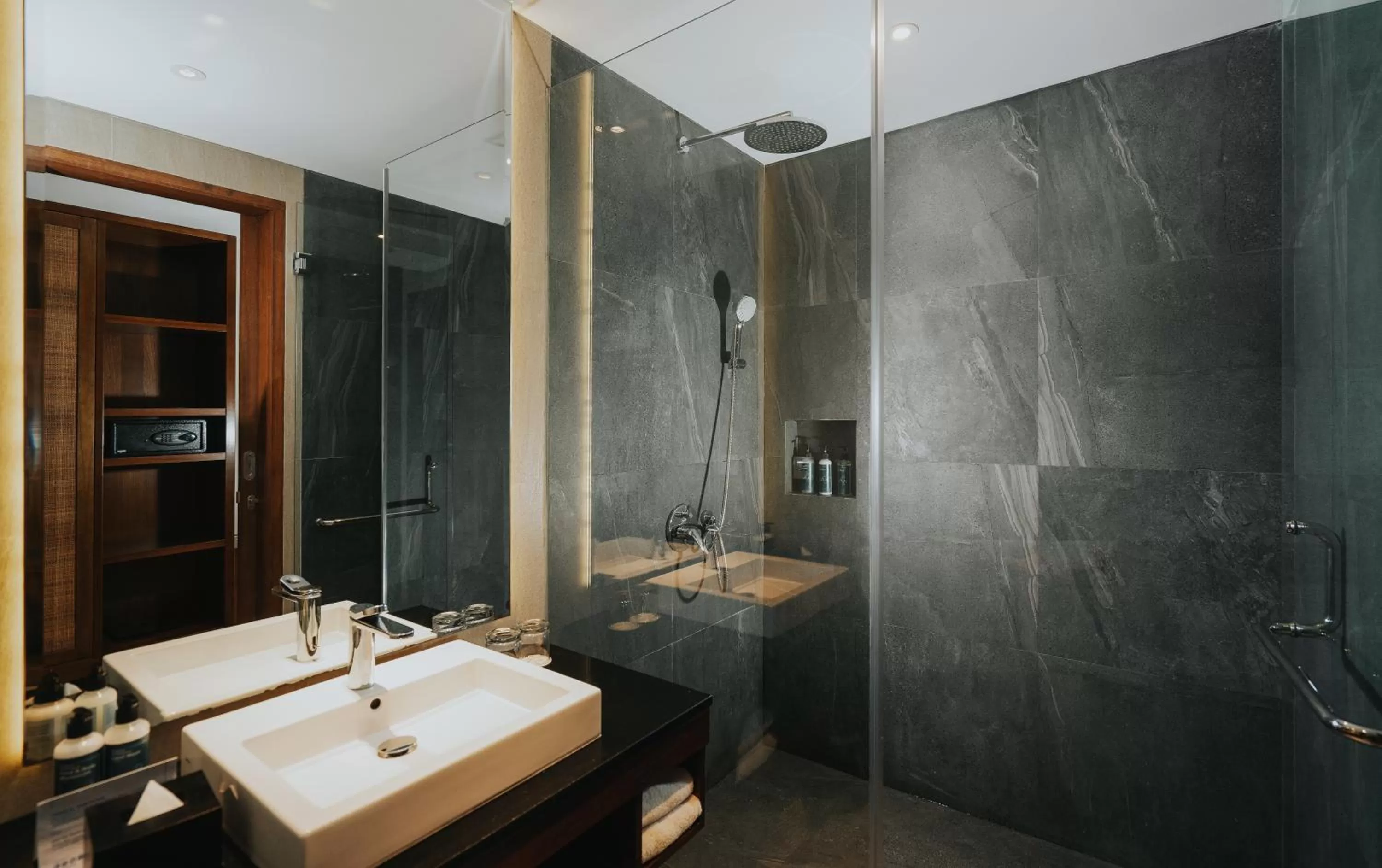 Shower in Anja Jimbaran