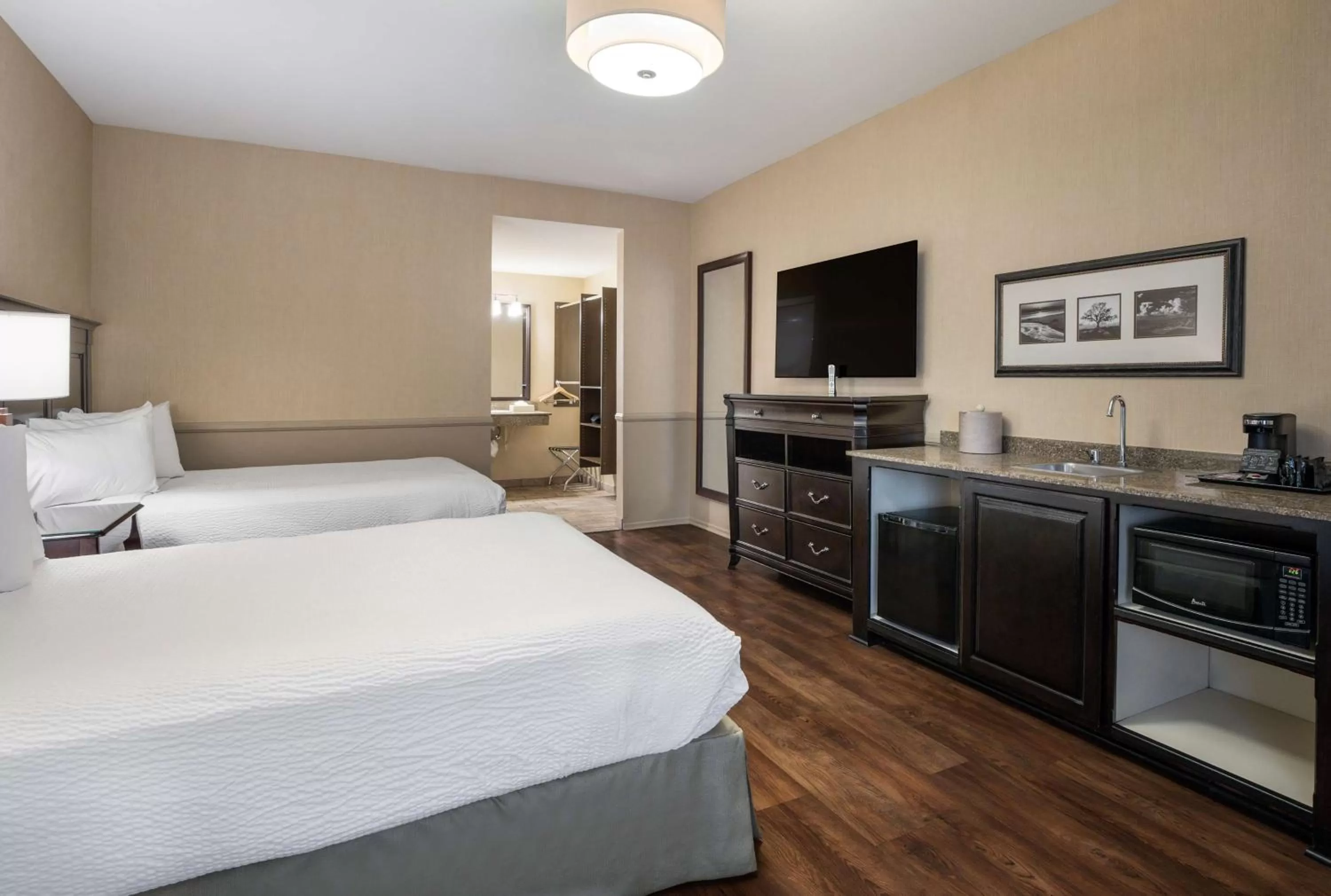 Bedroom, Bed in Best Western Corona Hotel & Suites