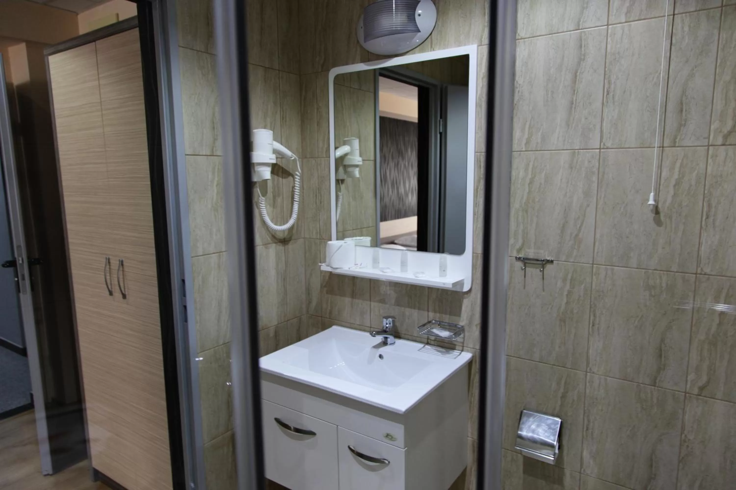 Bathroom in Hotel City