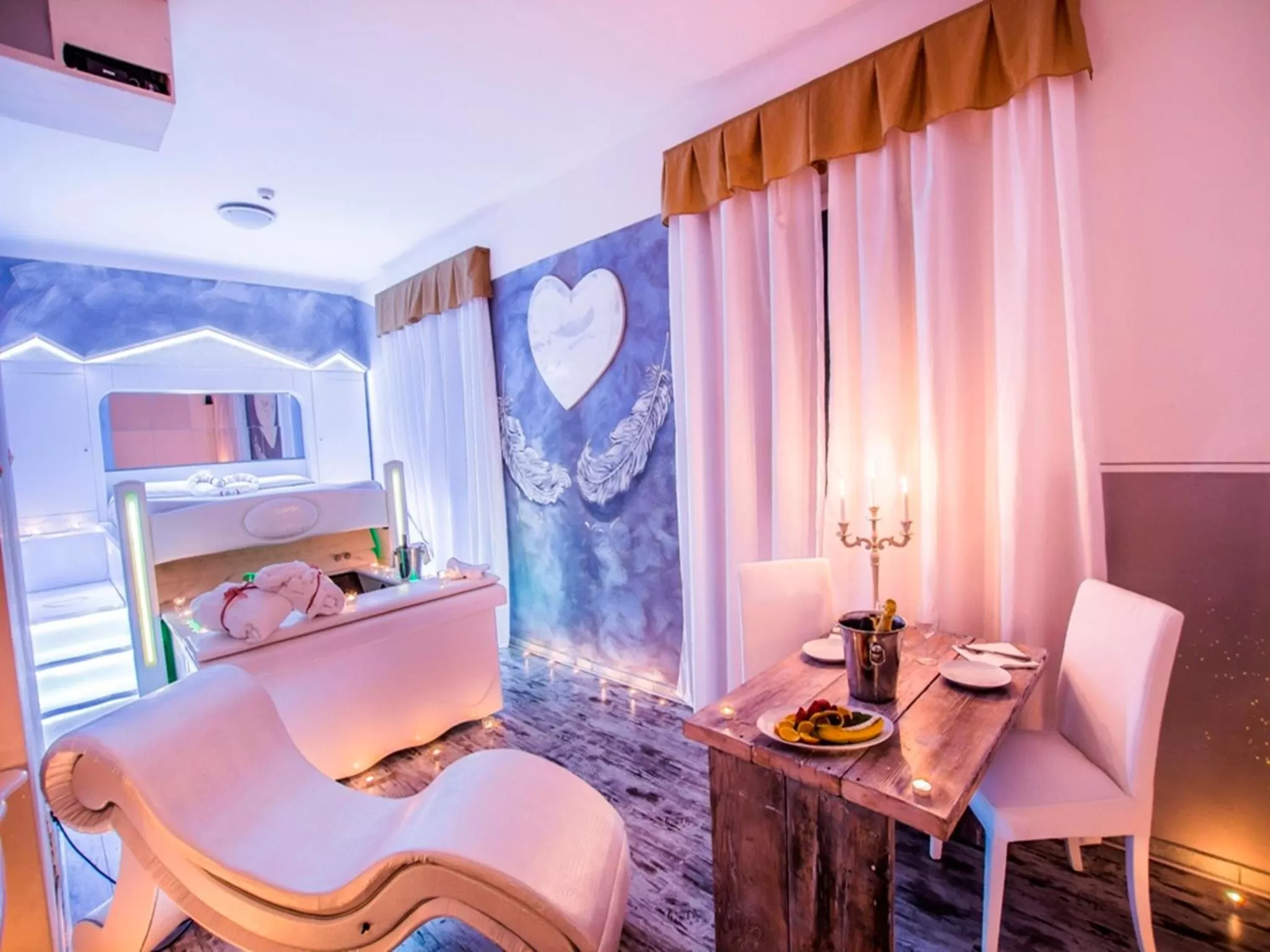 Photo of the whole room, Bed in Hotel Butterfly