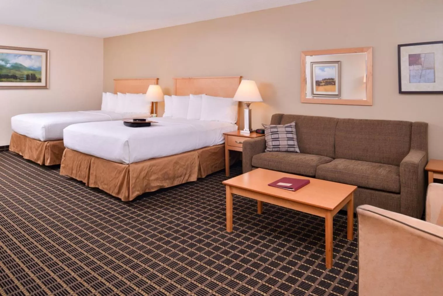 Bed in Campus Inn & Suites Eugene Downtown