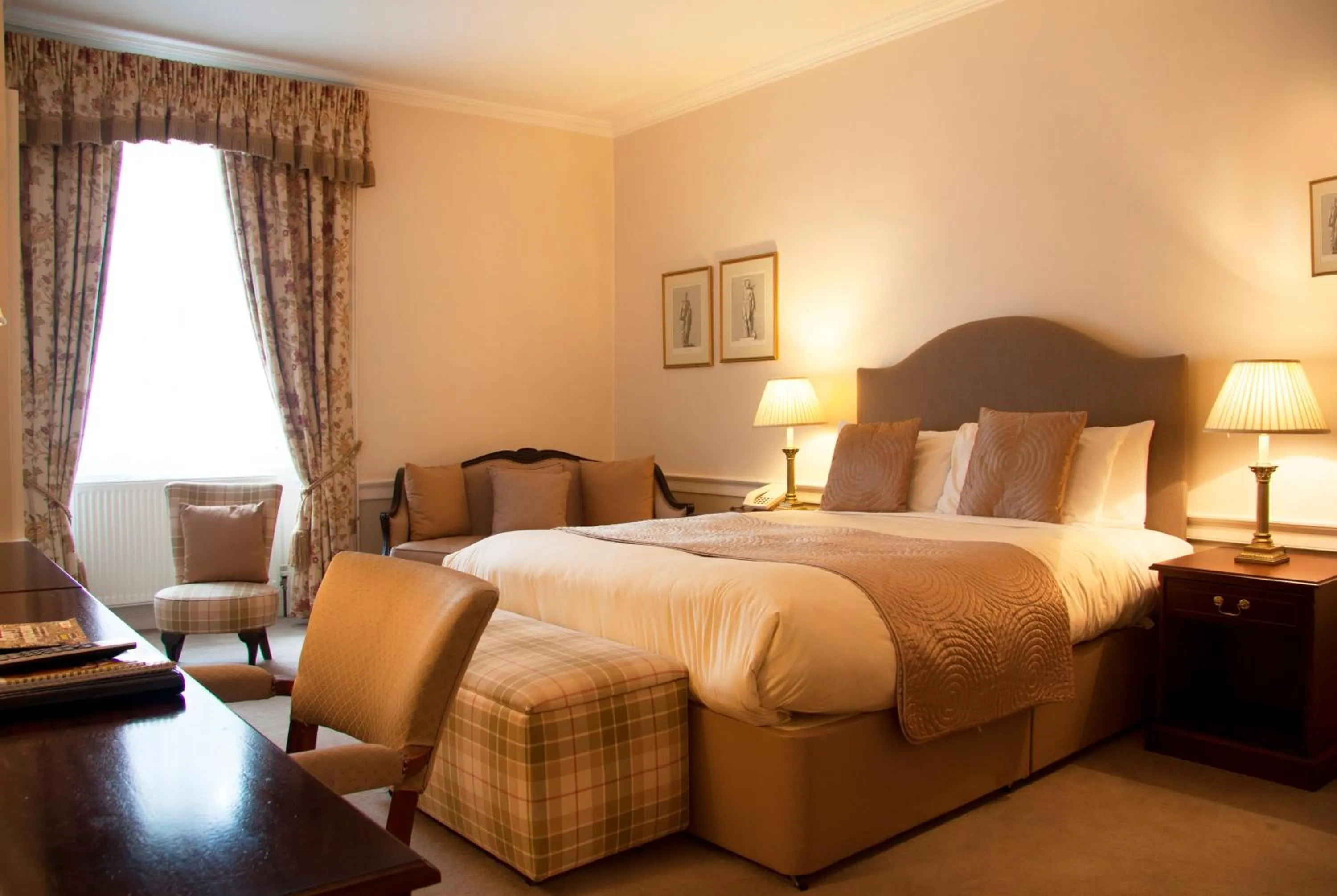 Bedroom, Bed in Royal Scots Club