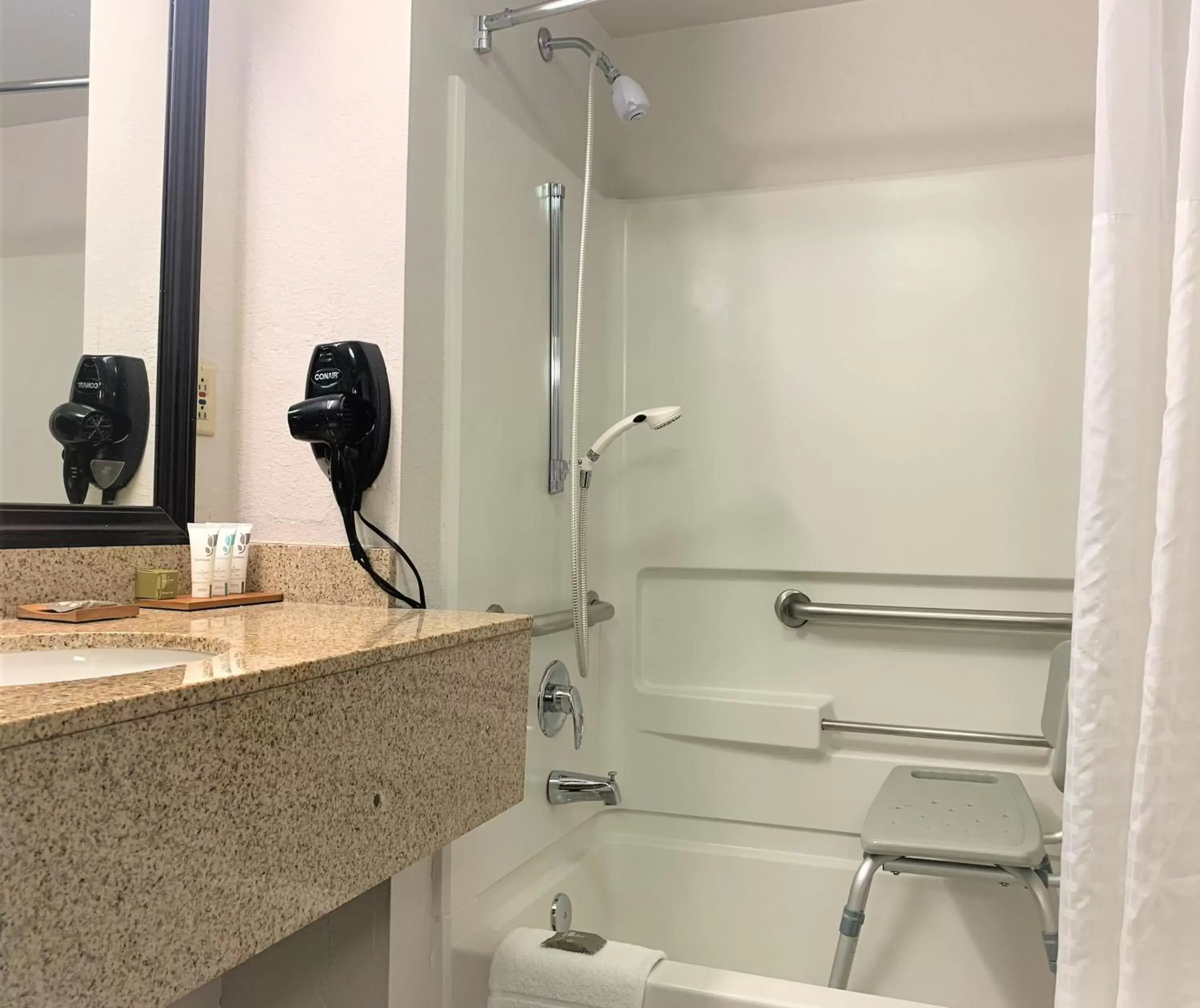 King Room - Disability Access/Non-Smoking in Country Inn & Suites by Radisson, Clarksville, TN King Room - Disability Access/Non-Smoking in Country Inn & Suites by Radisson, Clarksville, TN