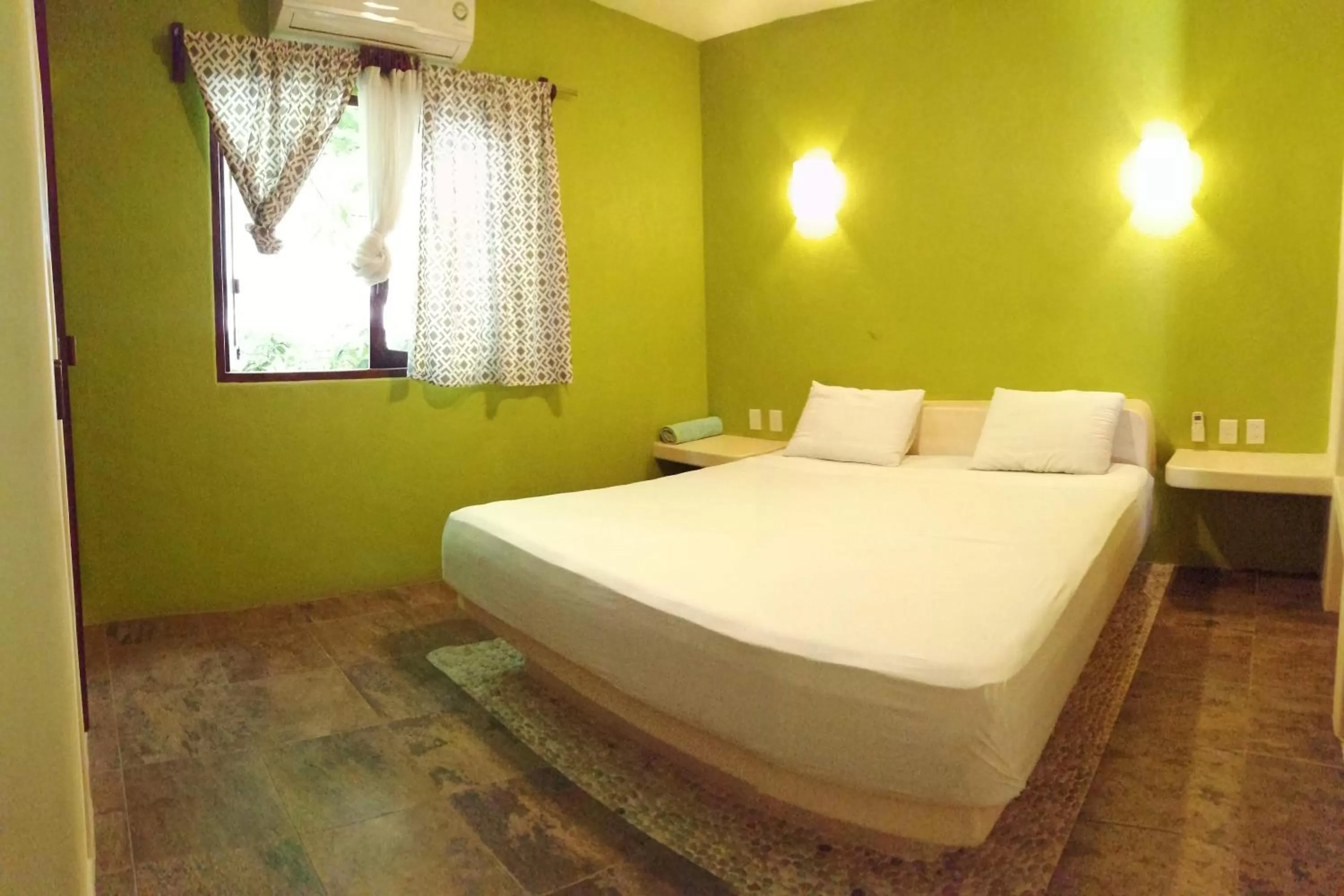 Bed in Ceiba Studios