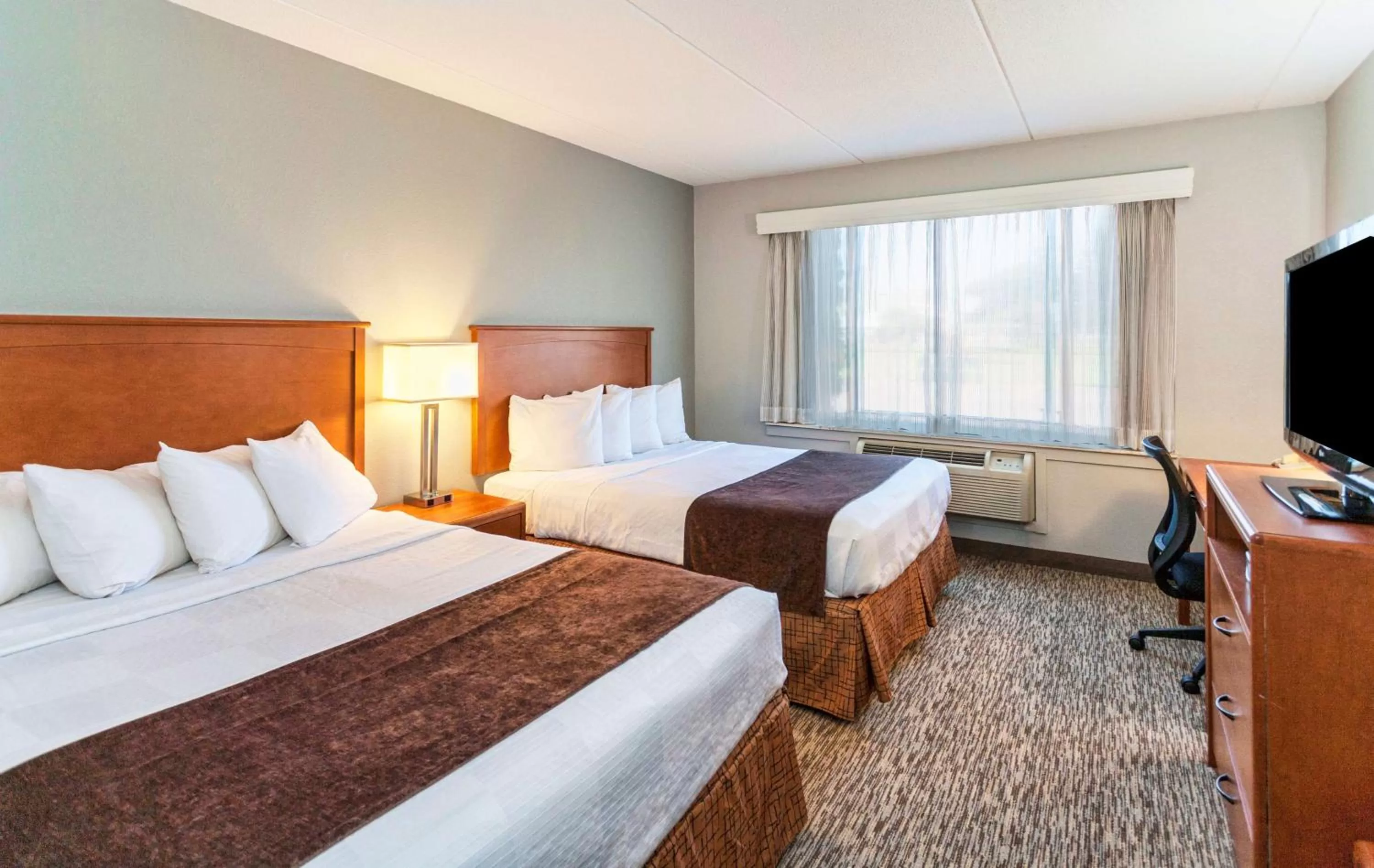 Queen Room with Two Queen Beds - Disability Access in Best Western Bridgeview Hotel