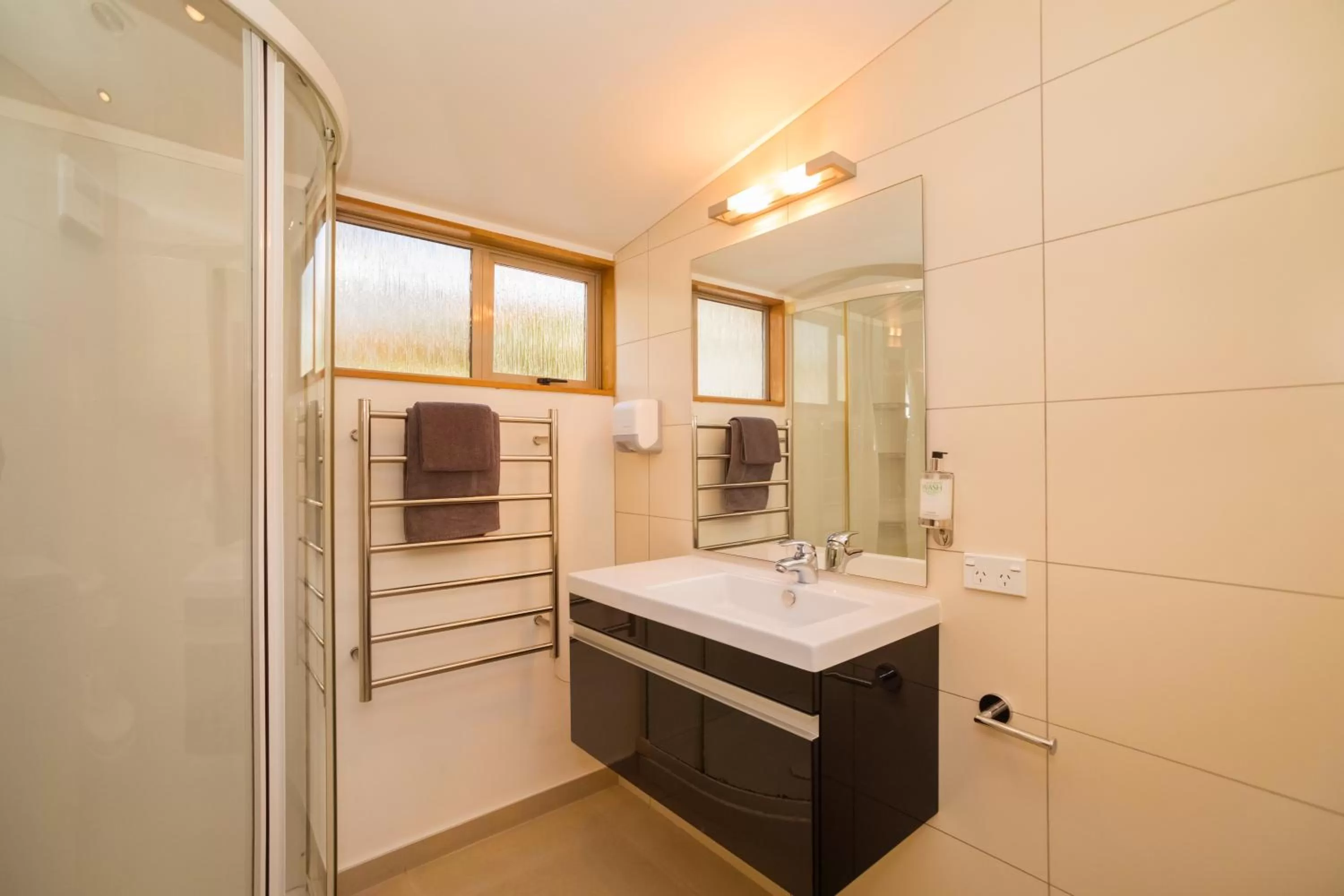 Bathroom in Cranbury Court Apartments