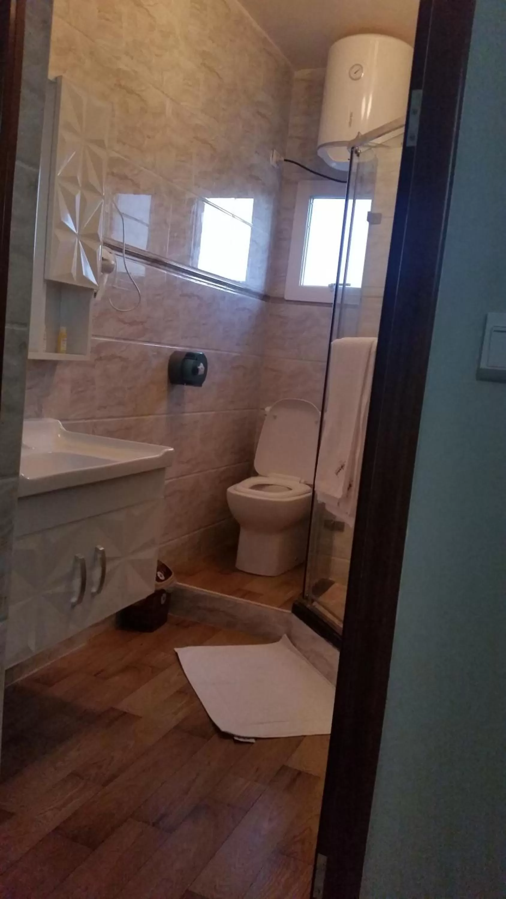 Toilet in Anouk Hotel