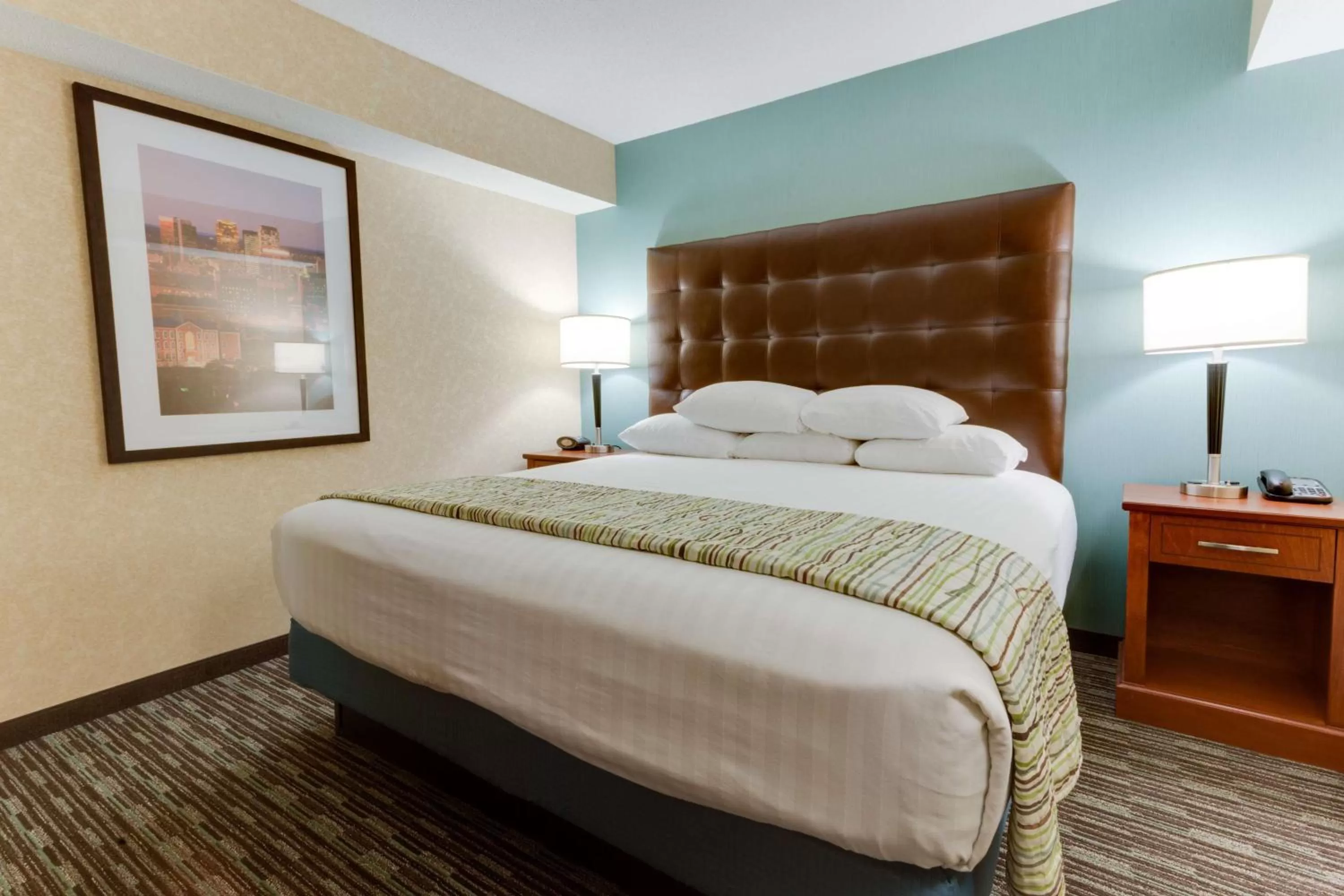 Superior King Suite in Drury Inn & Suites Birmingham Grandview