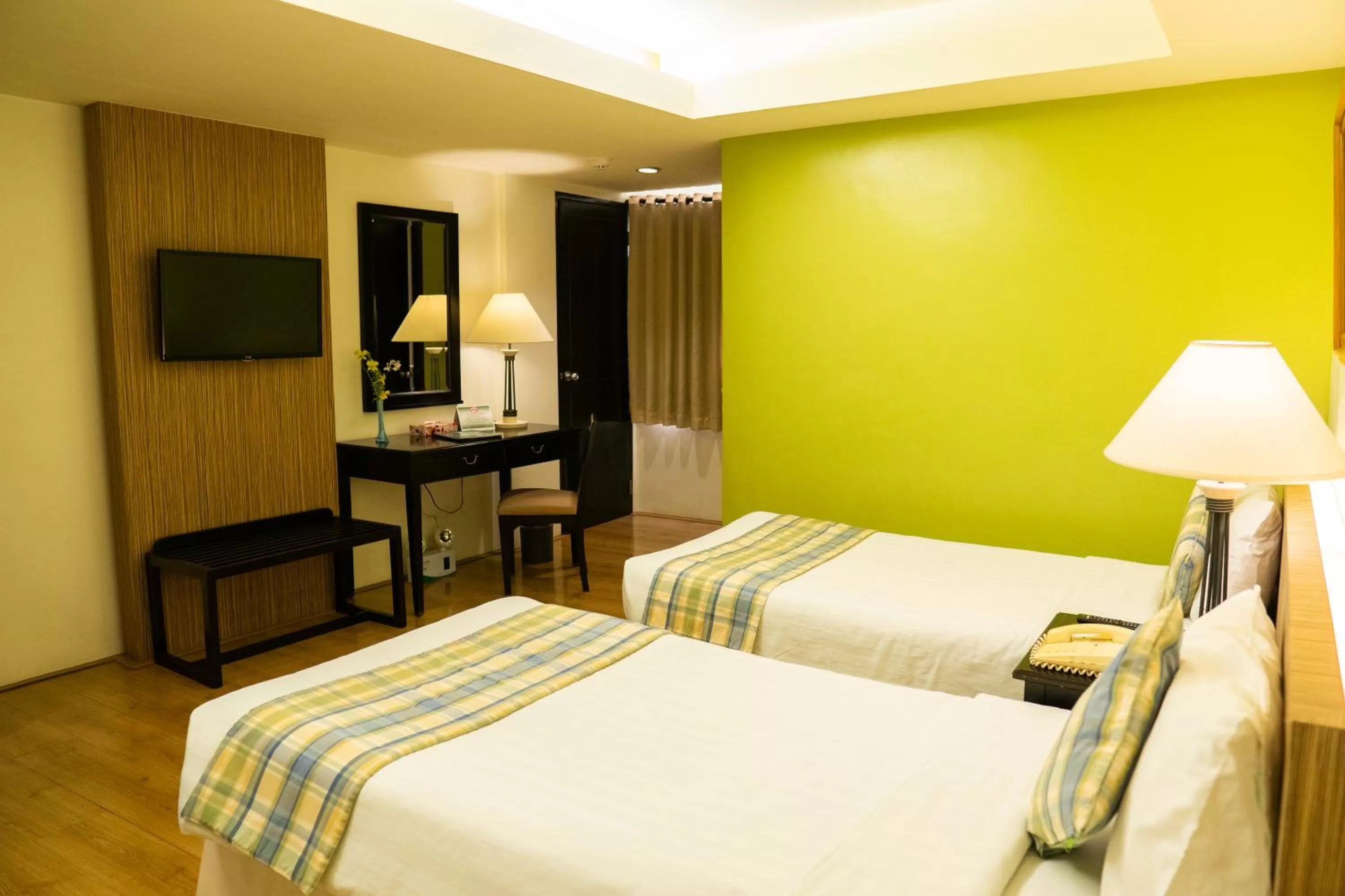 Bedroom, Bed in Hotel Fleuris