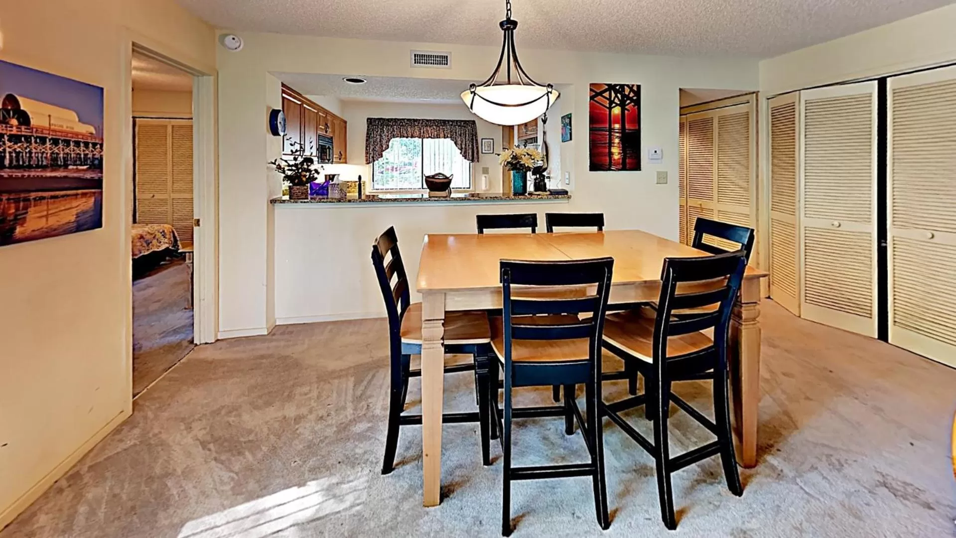 Dining area in Beach Vacation Condos