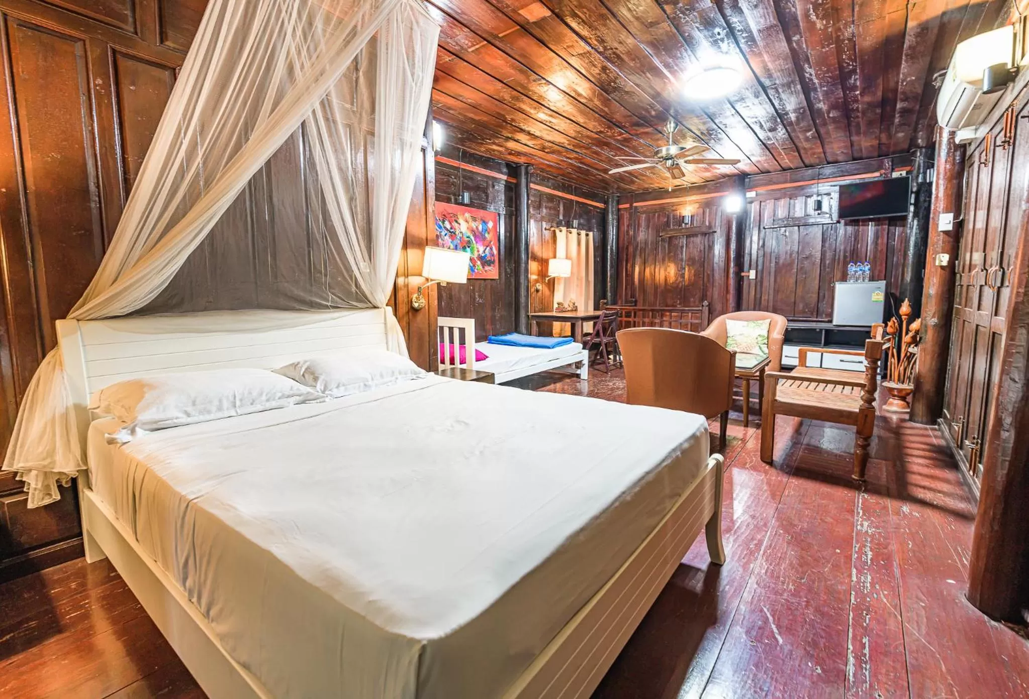 Family Room in MANDARIN LODGE by victor