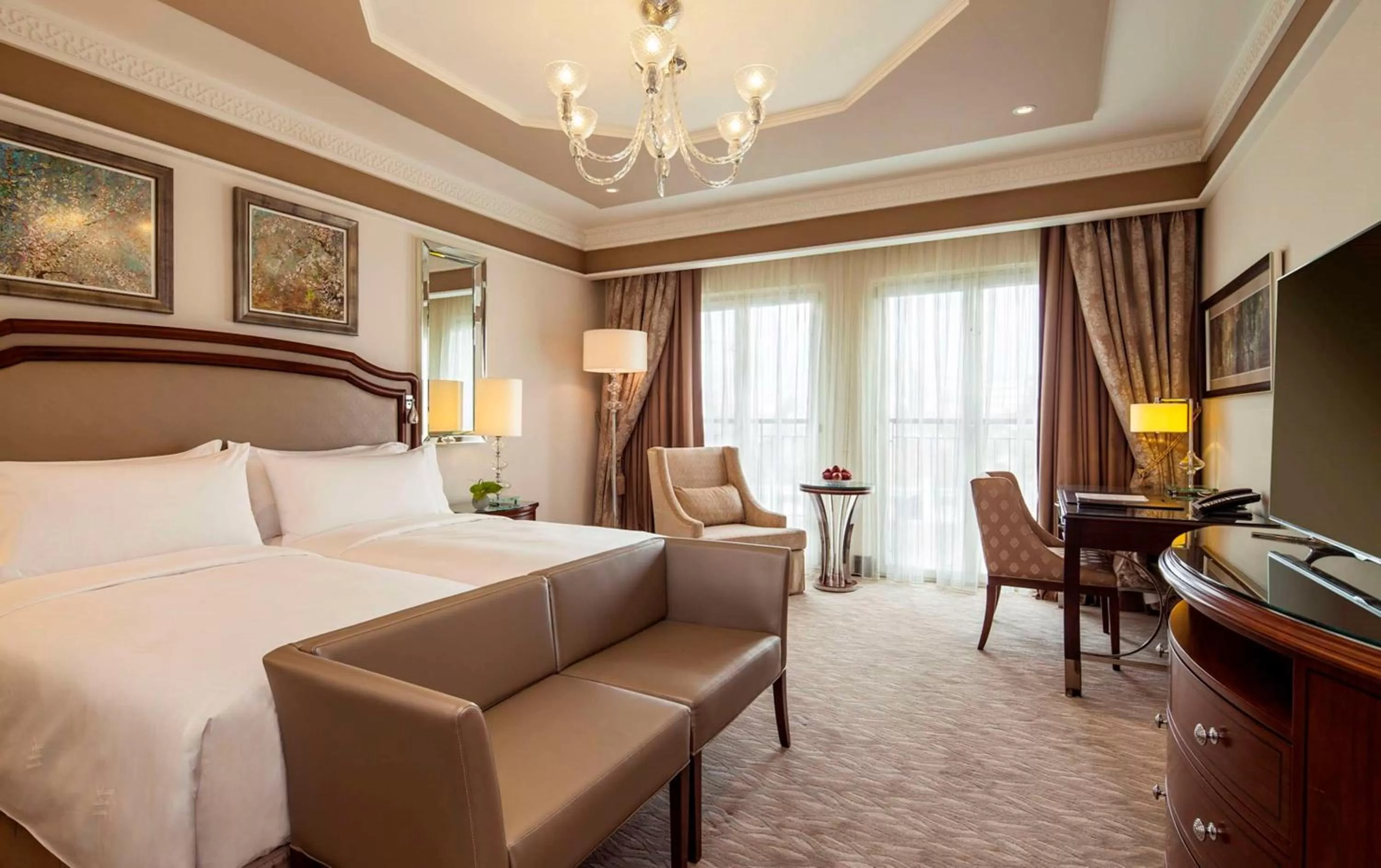 Bed in Waldorf Astoria Jerusalem