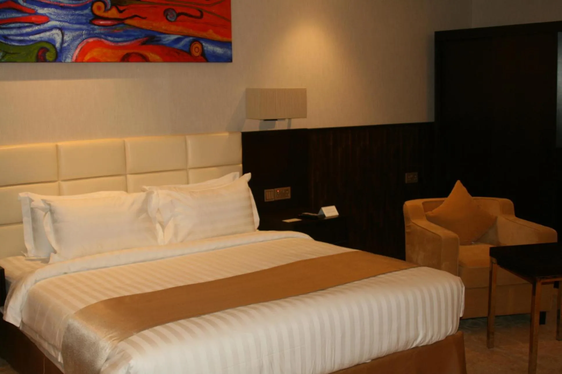 Bedroom, Bed in The Secure Inn Hotel Muscat