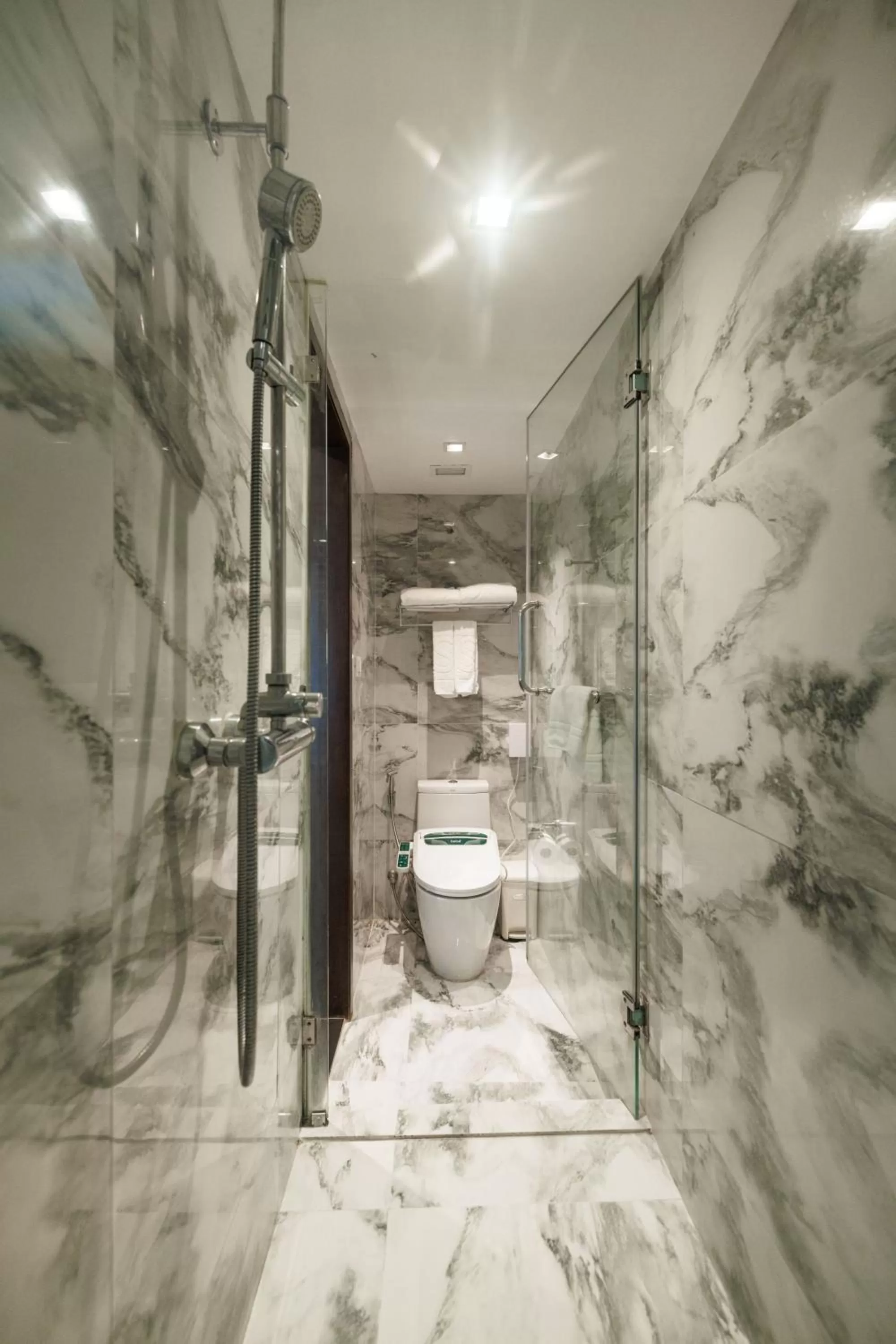 Toilet in S31 Sukhumvit Hotel