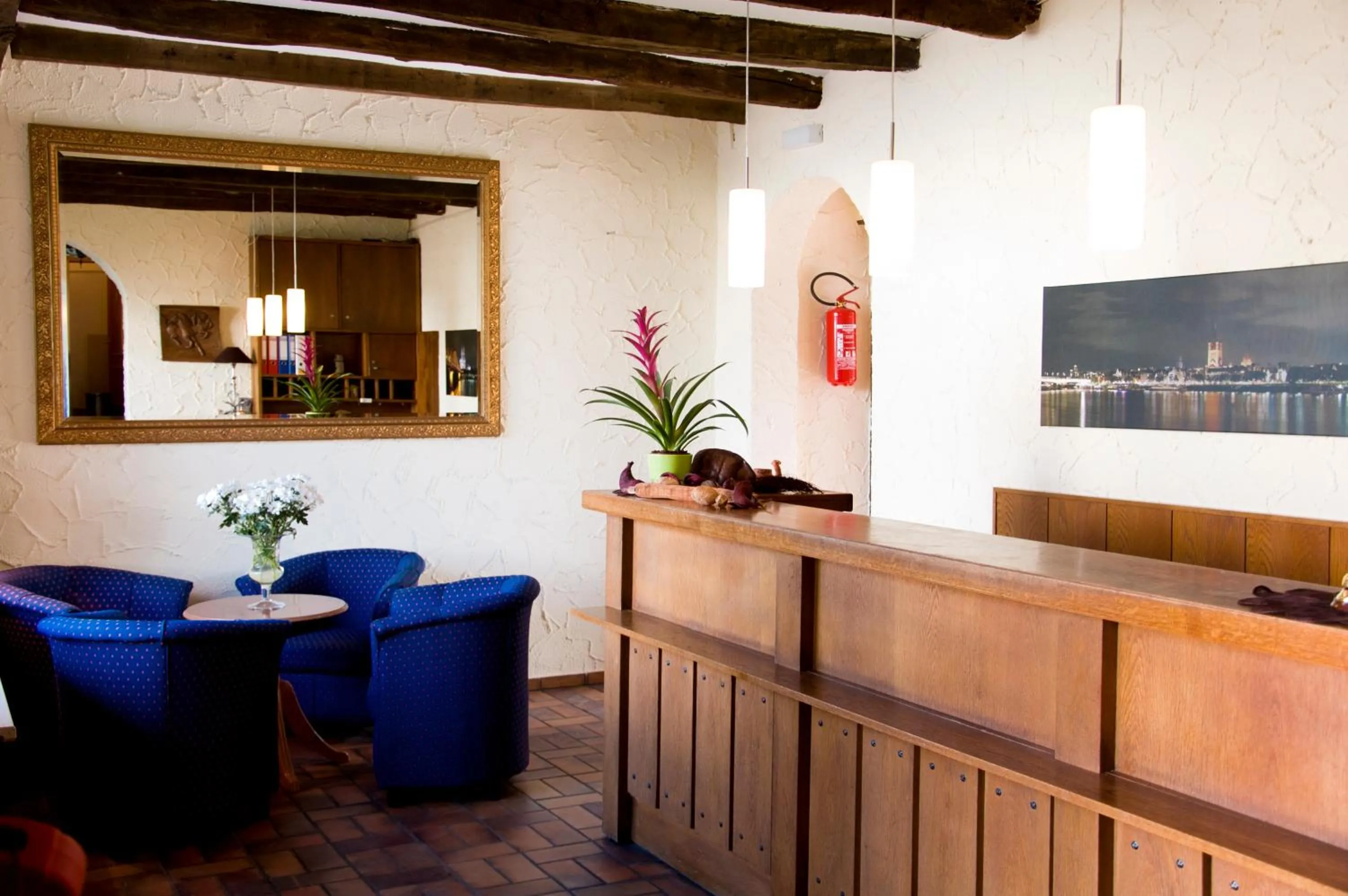 Lobby or reception in Hotel Kölner Hof Refrath