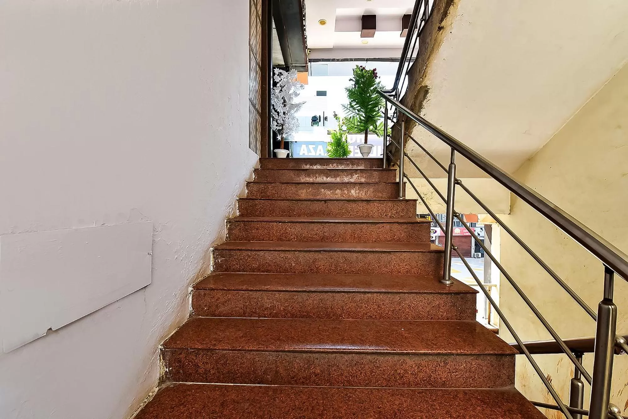 Lobby or reception in FabExpress Silver Plaza