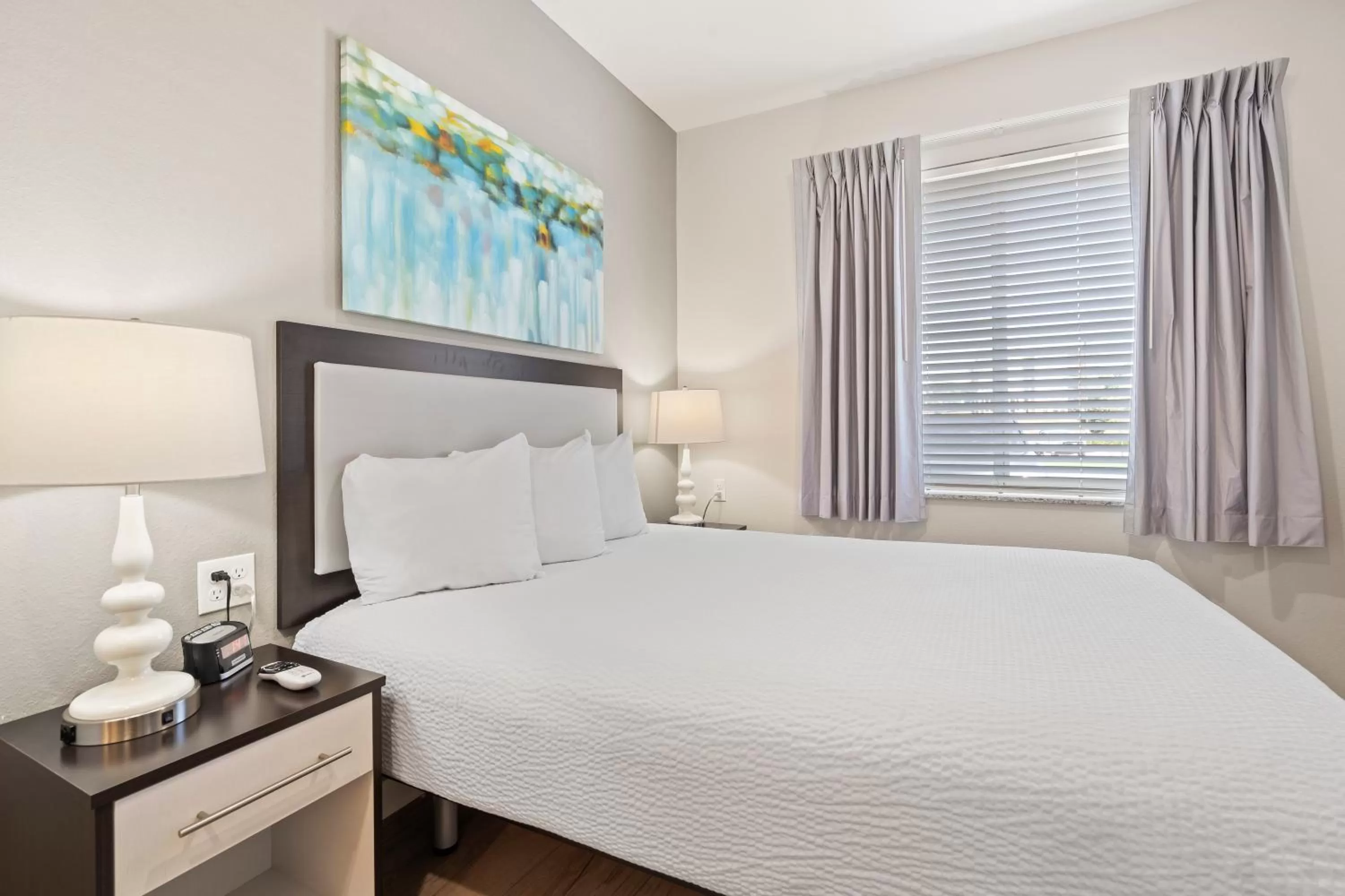 Bedroom, Bed in WaterWalk Extended Stay by Wyndham Kansas City - Overland Pk