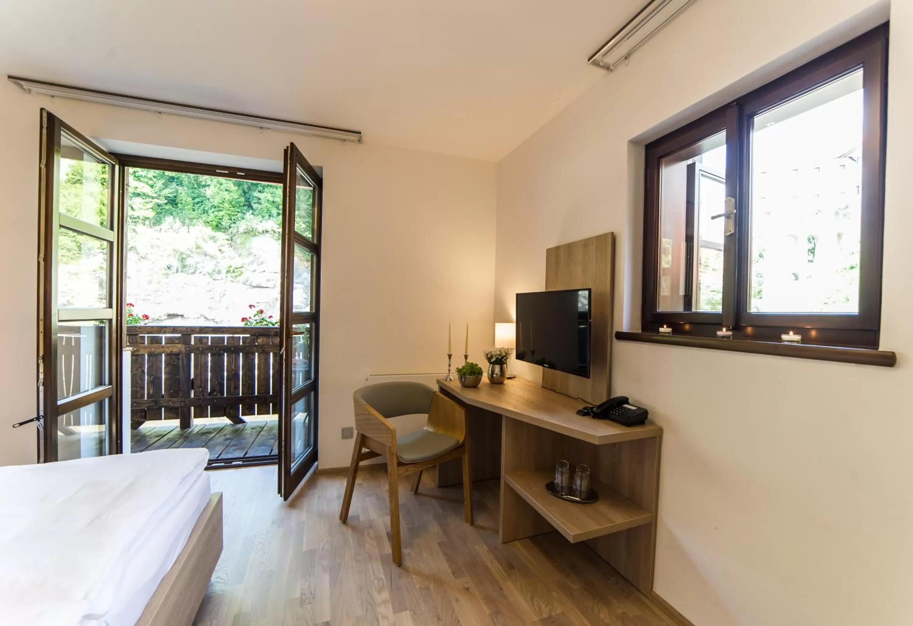 Bed in Garni hotel Castle Bridge