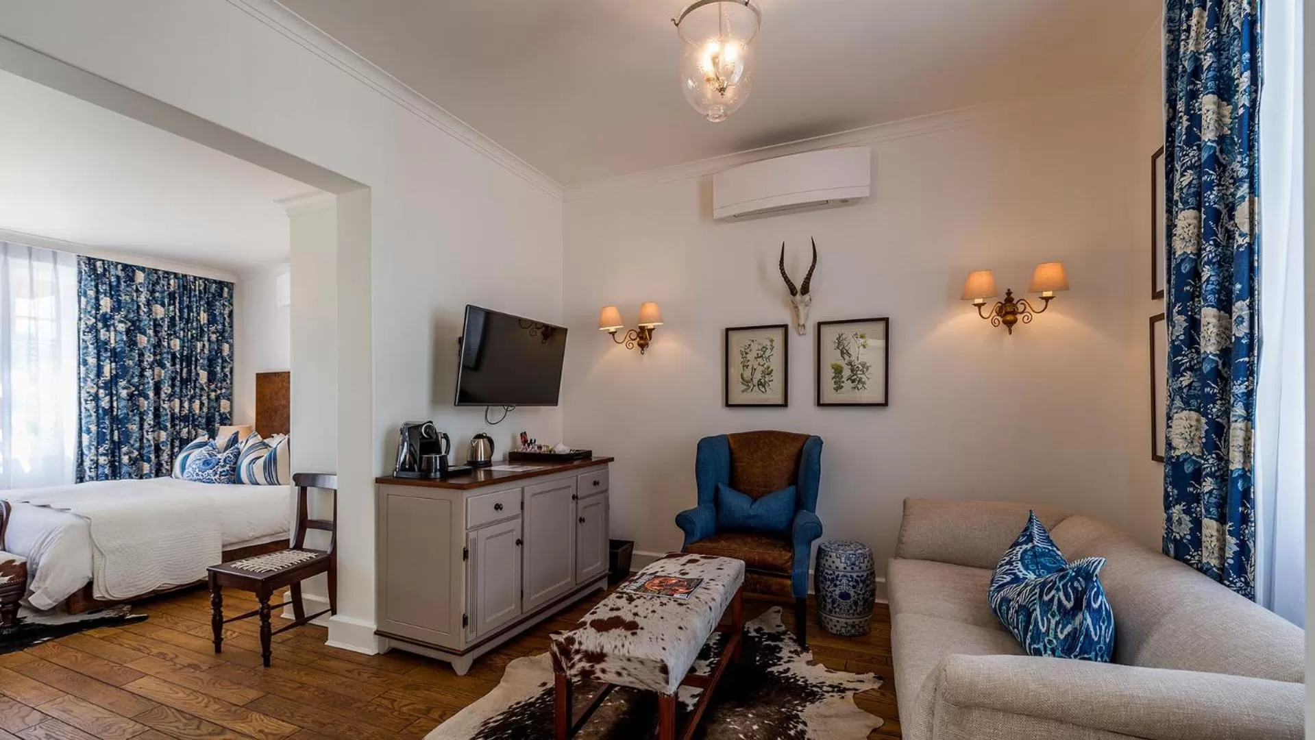 Bed in Drostdy Hotel