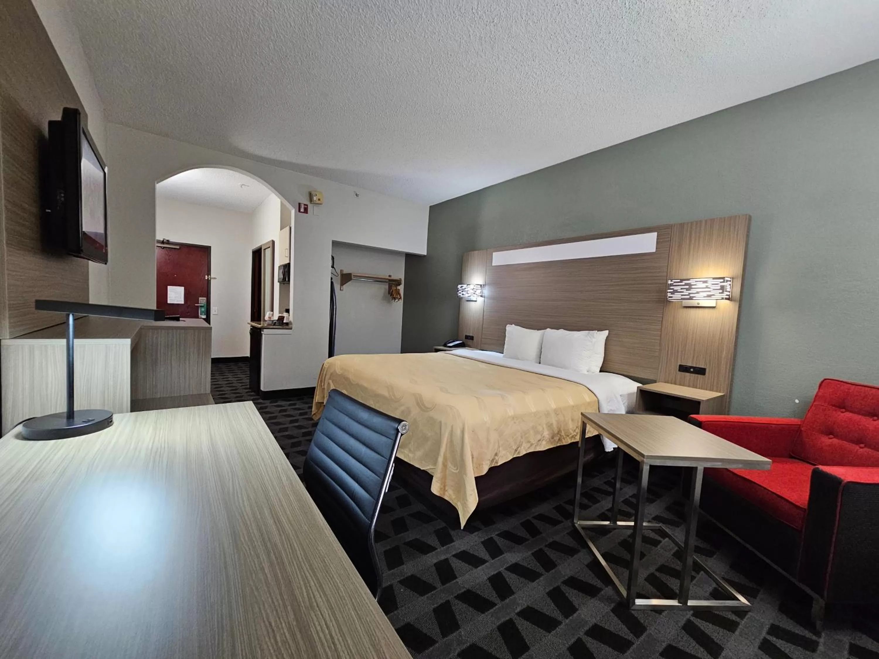King Room with Roll-in-Shower - Accessible/Non-Smoking in Quality Inn & Suites DFW Airport South